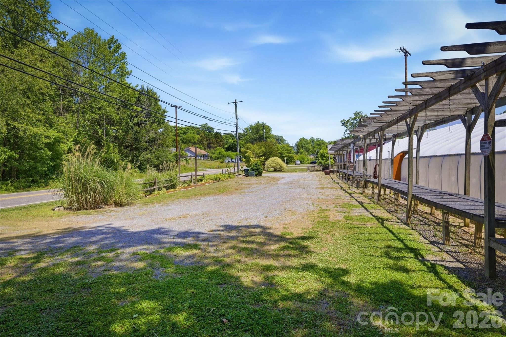 905 Carbon City Road — Morganton