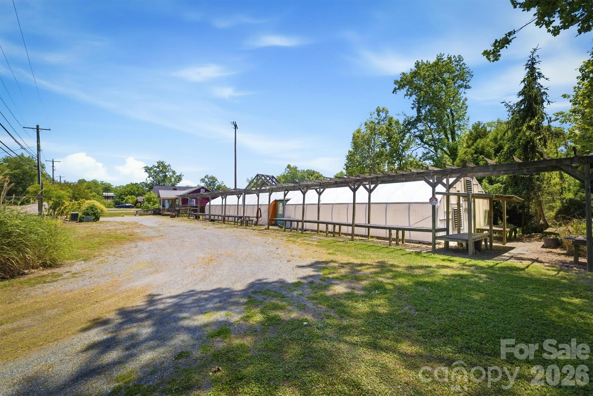 905 Carbon City Road — Morganton