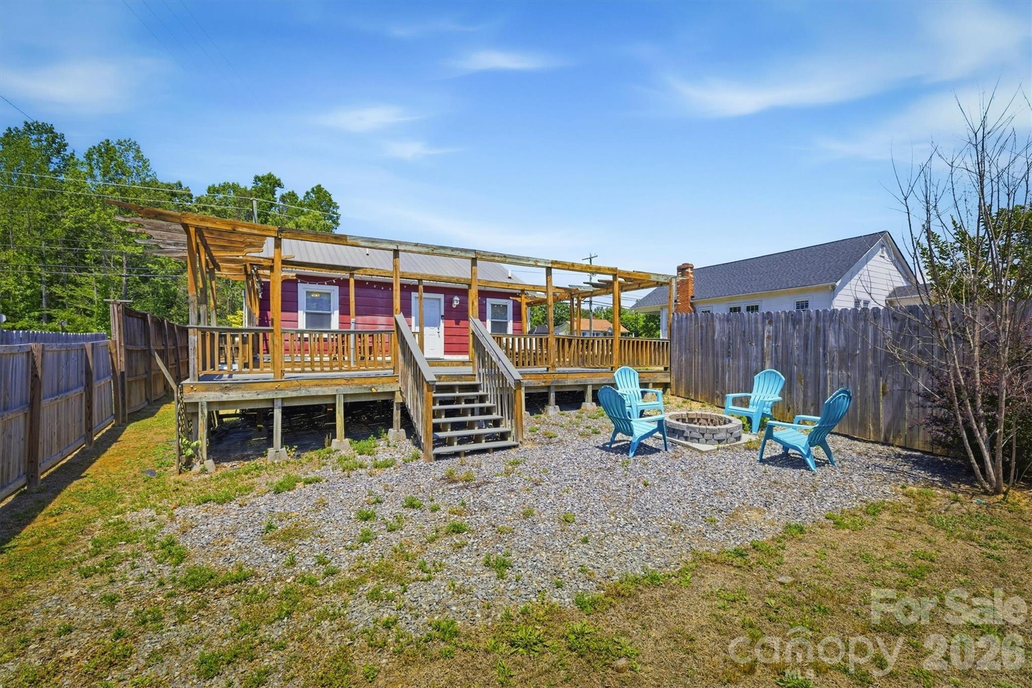 905 Carbon City Road — Morganton