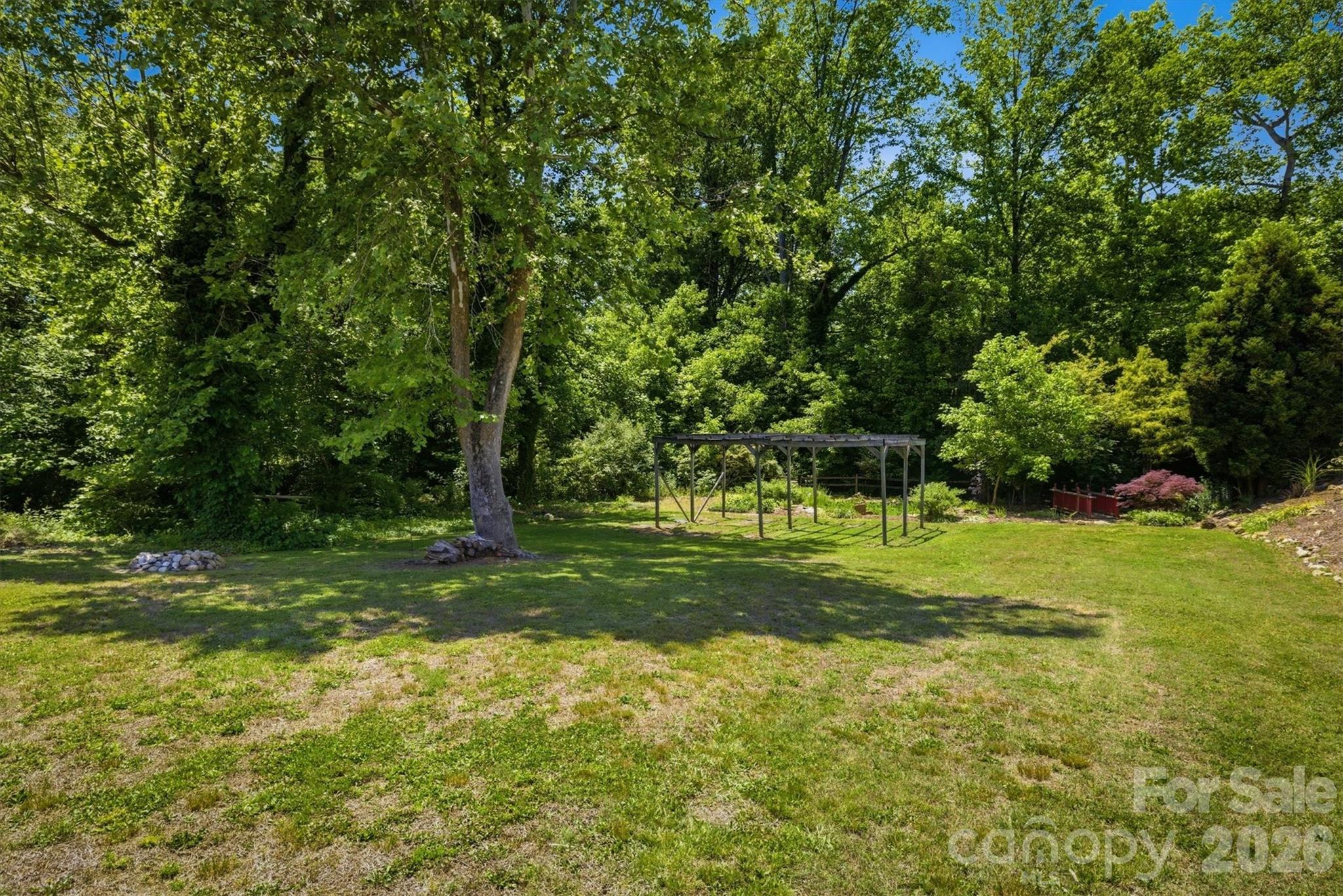 905 Carbon City Road — Morganton