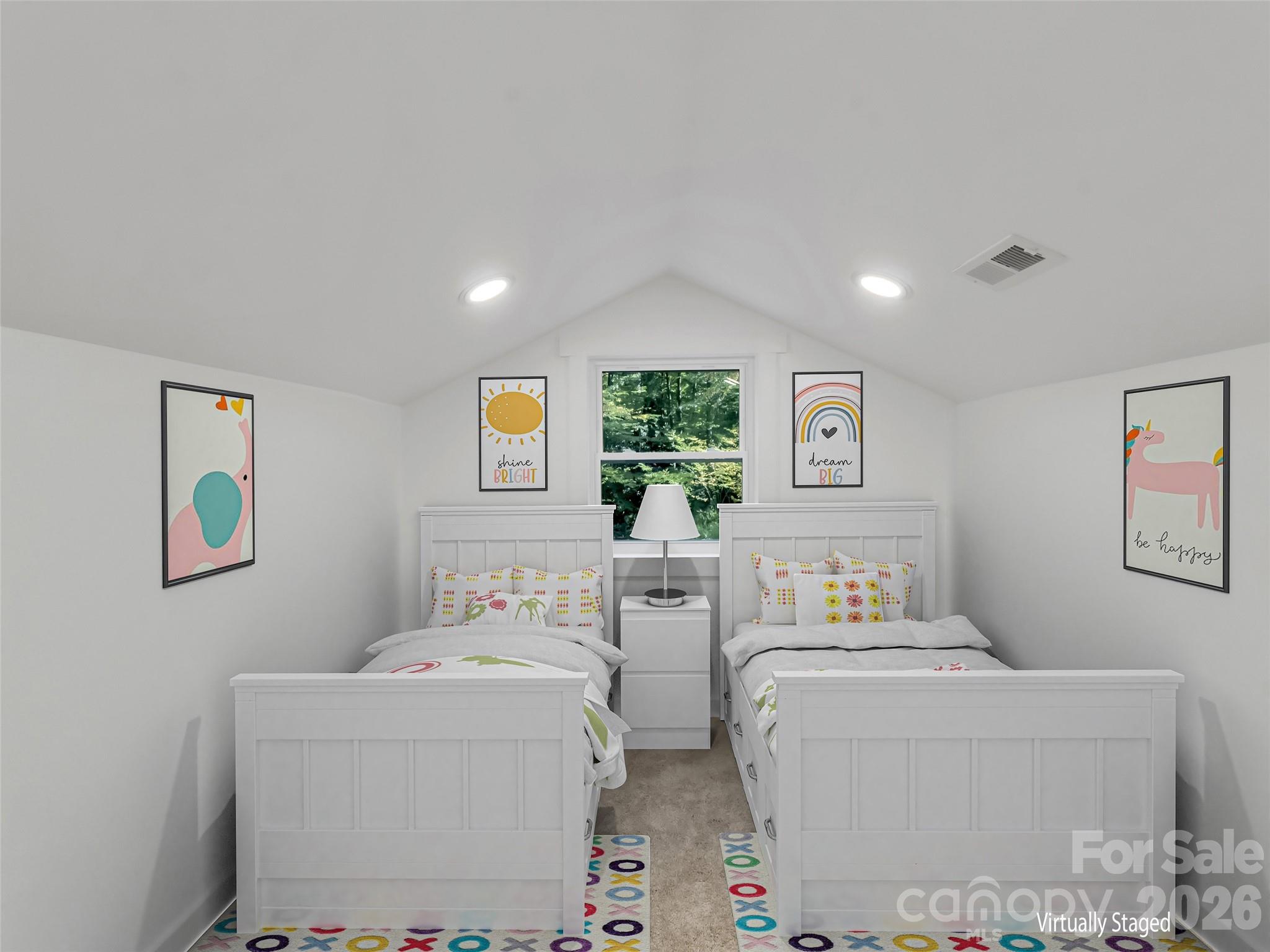 535 Hemlock Loop — Maggie Valley