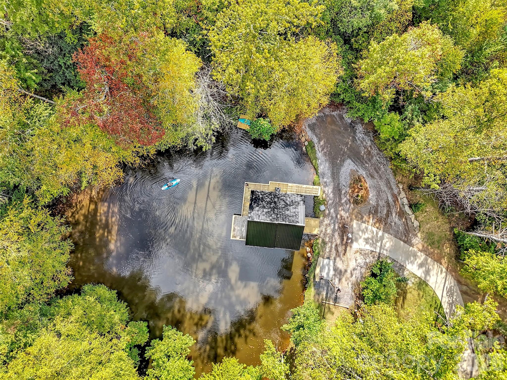 535 Hemlock Loop — Maggie Valley