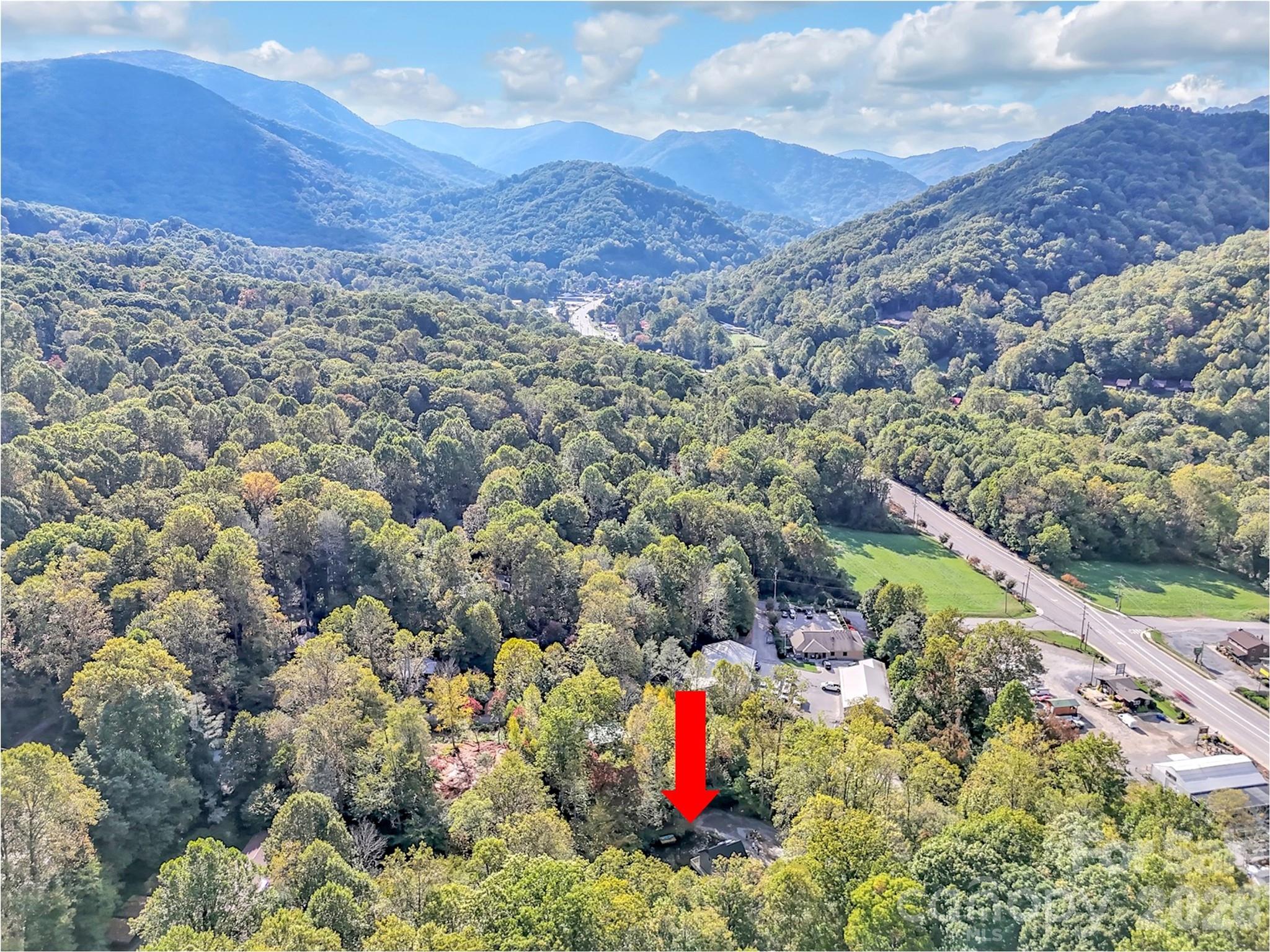 535 Hemlock Loop — Maggie Valley