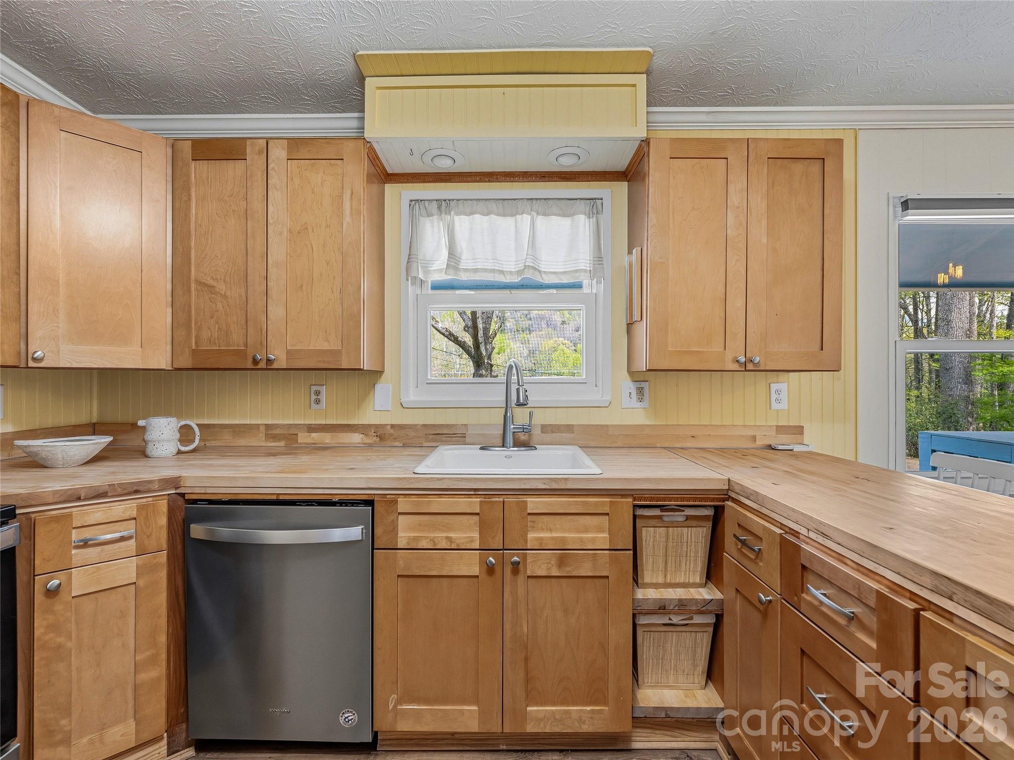 36 Dogwood Drive — Maggie Valley