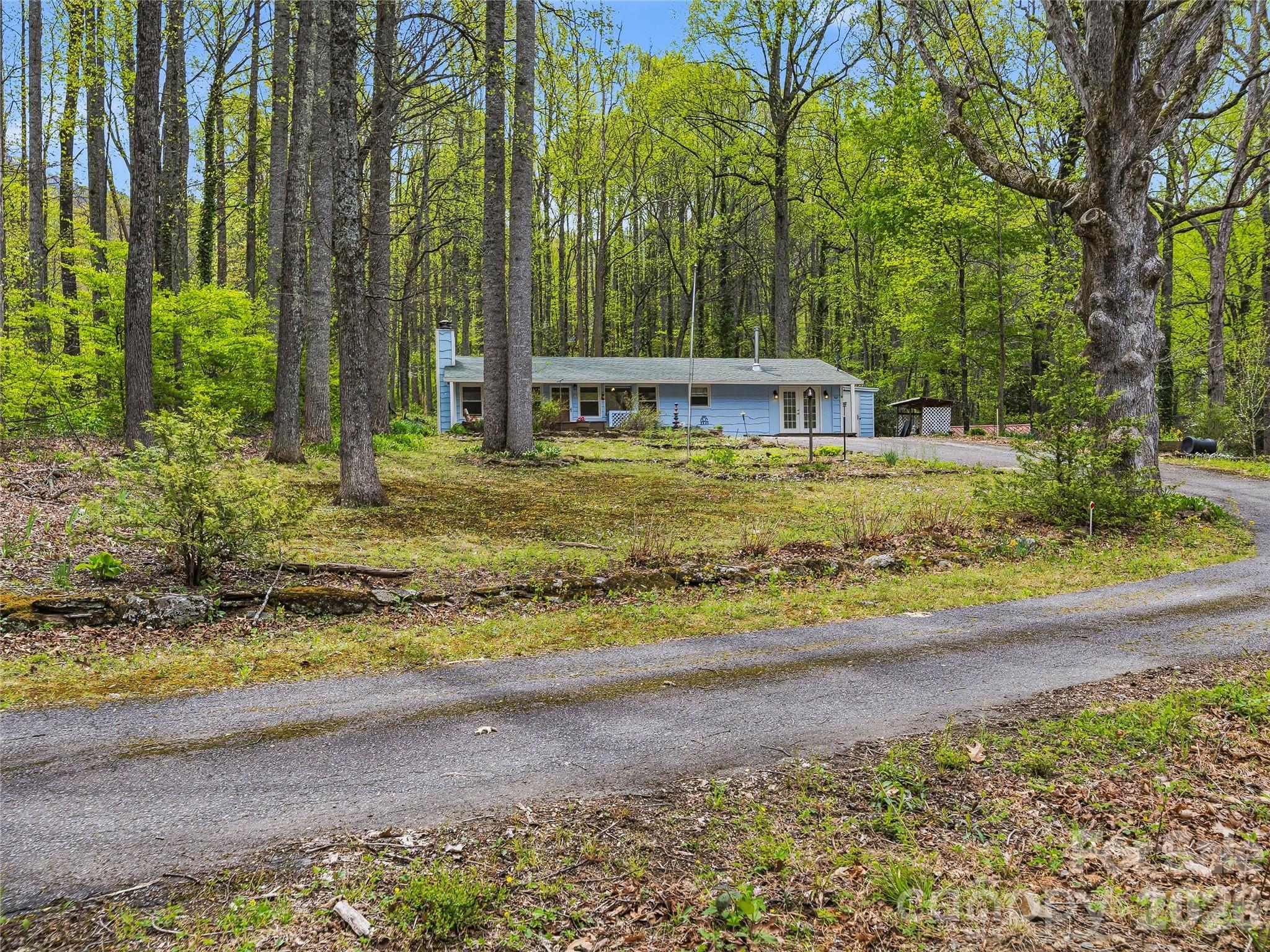 36 Dogwood Drive — Maggie Valley