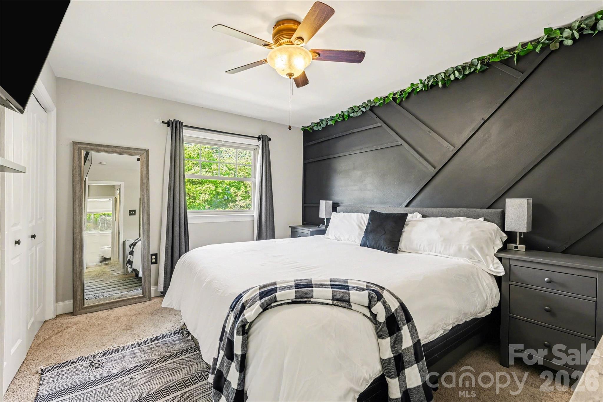 1201 Green Oaks Lane — Charlotte