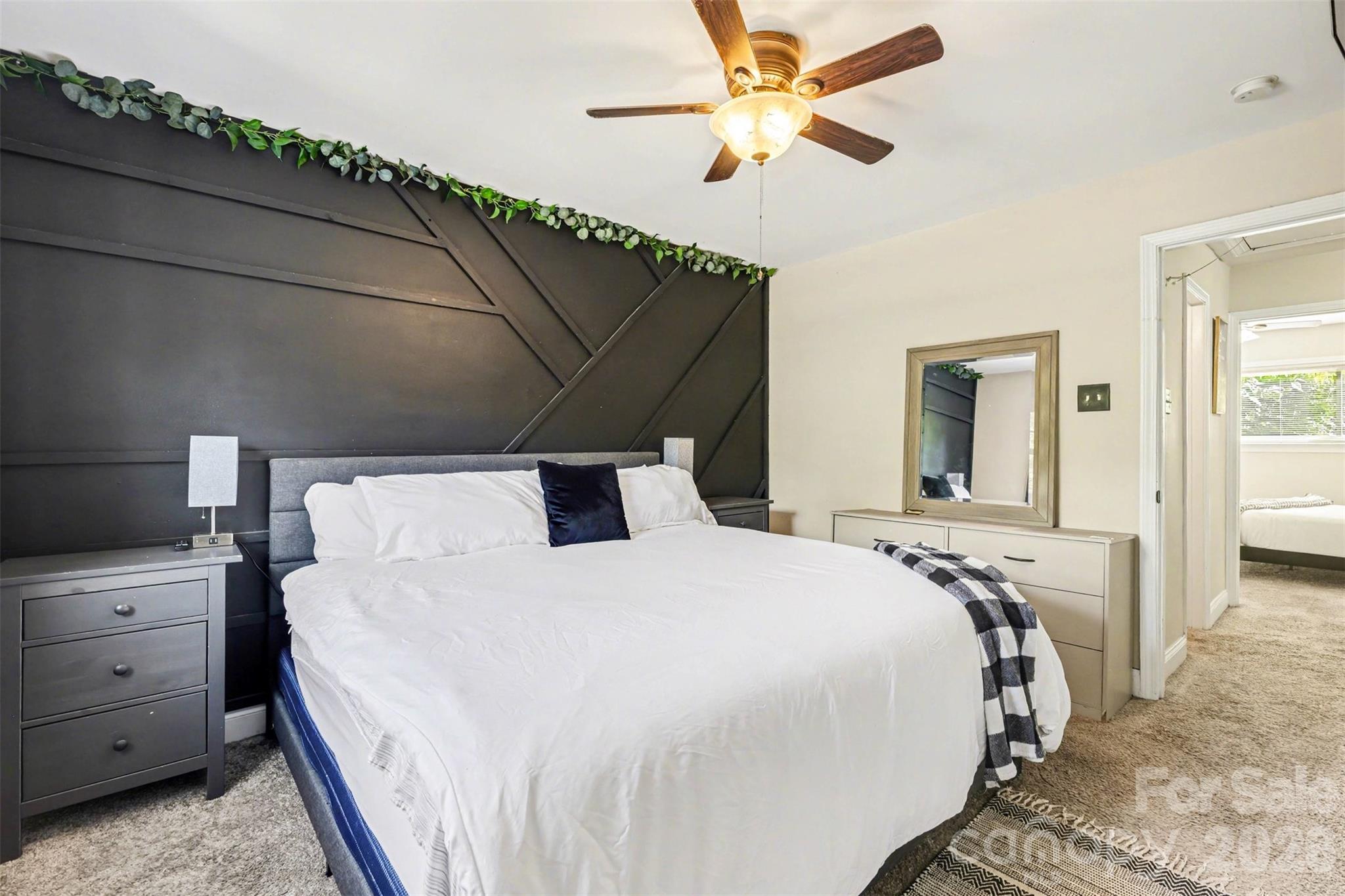 1201 Green Oaks Lane — Charlotte