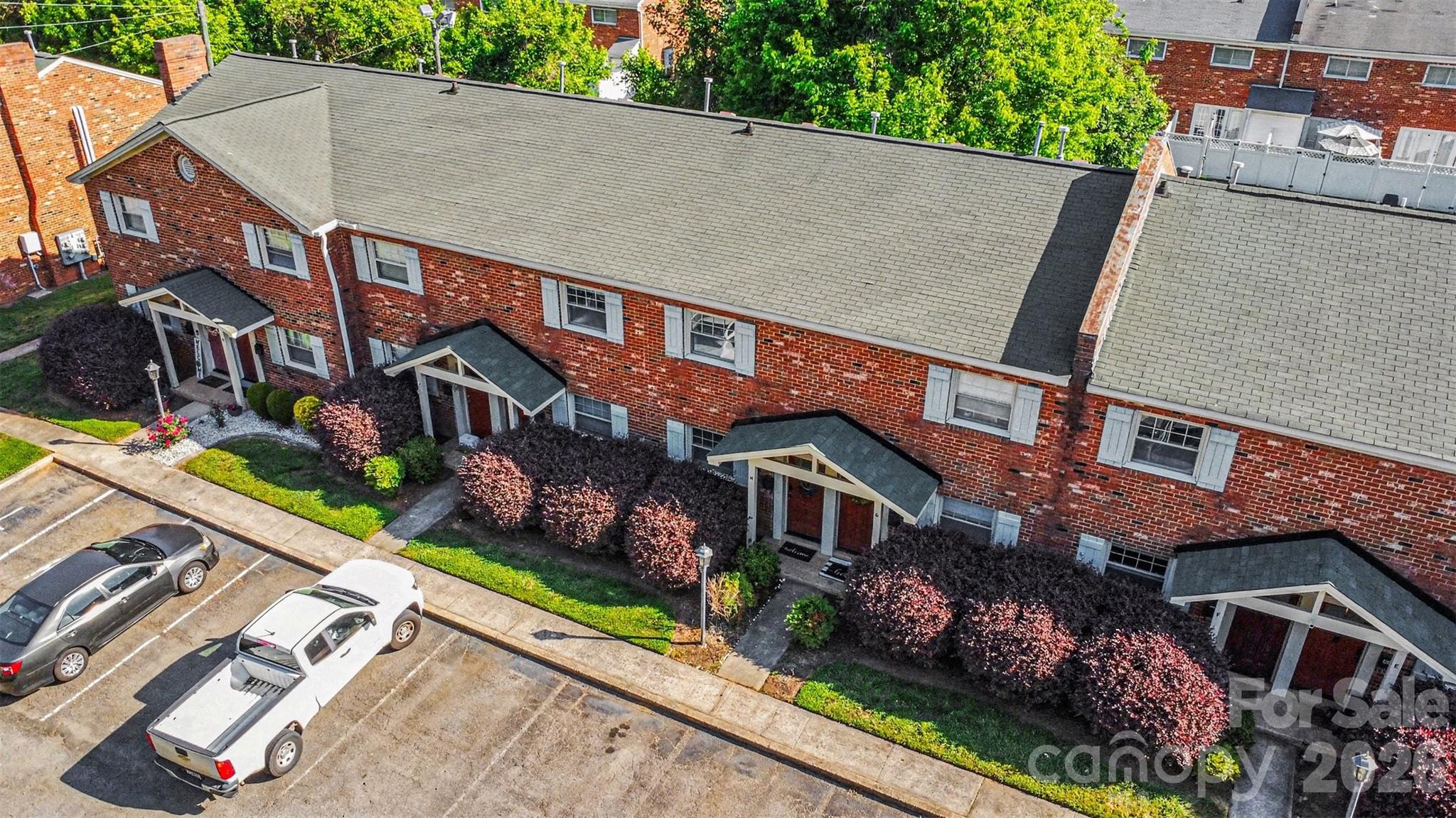 1201 Green Oaks Lane — Charlotte