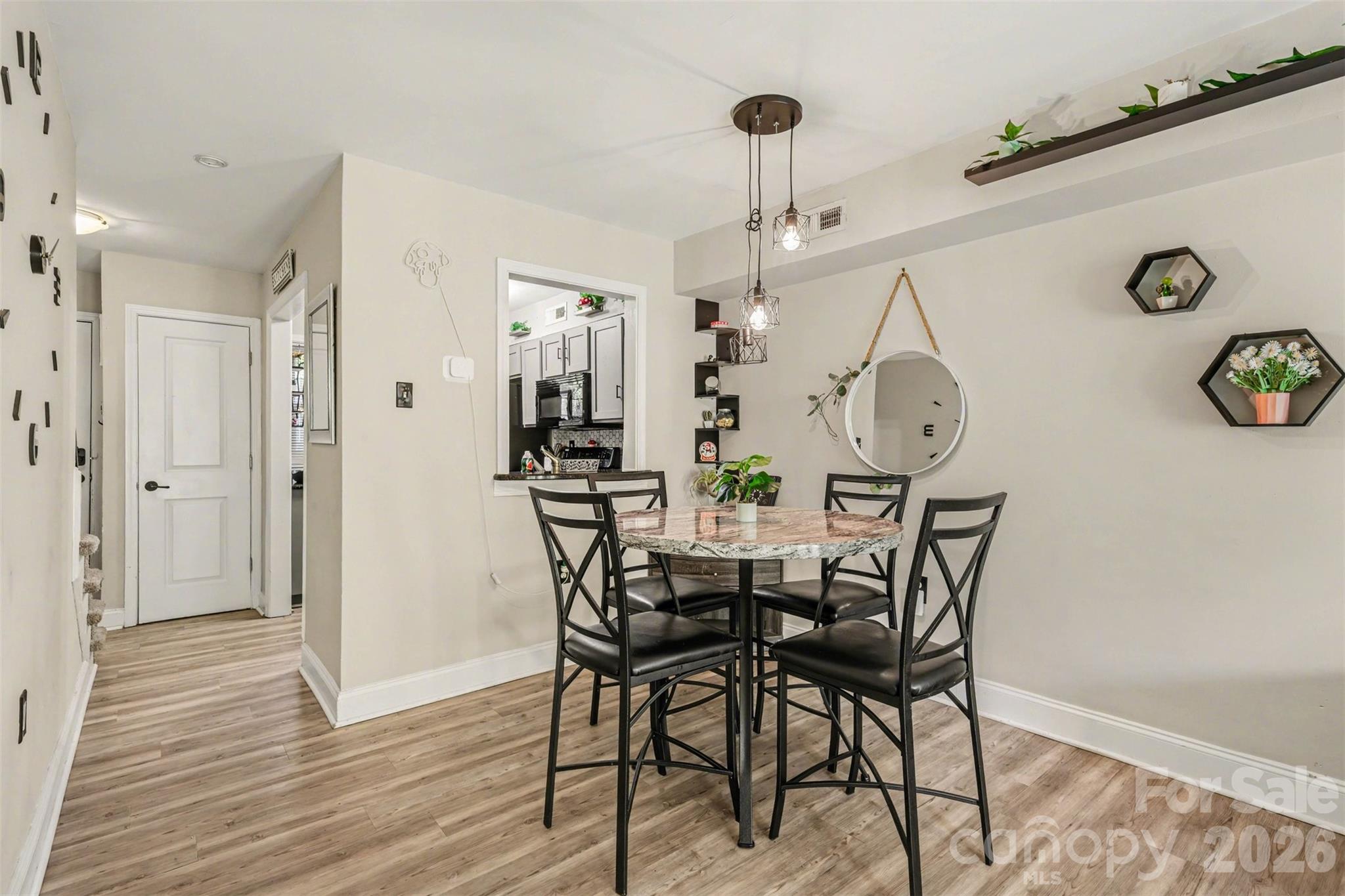 1201 Green Oaks Lane — Charlotte
