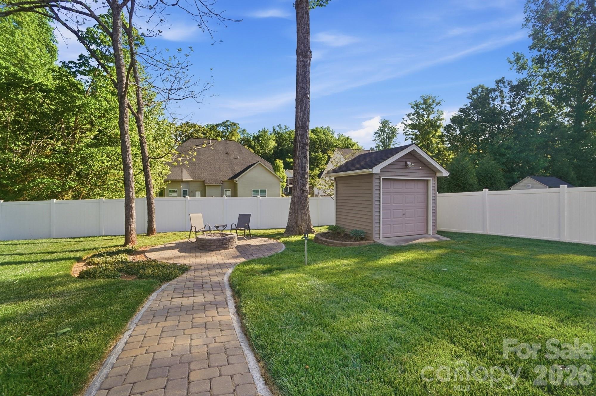 123 Coral Rutledge Drive — Mount Holly