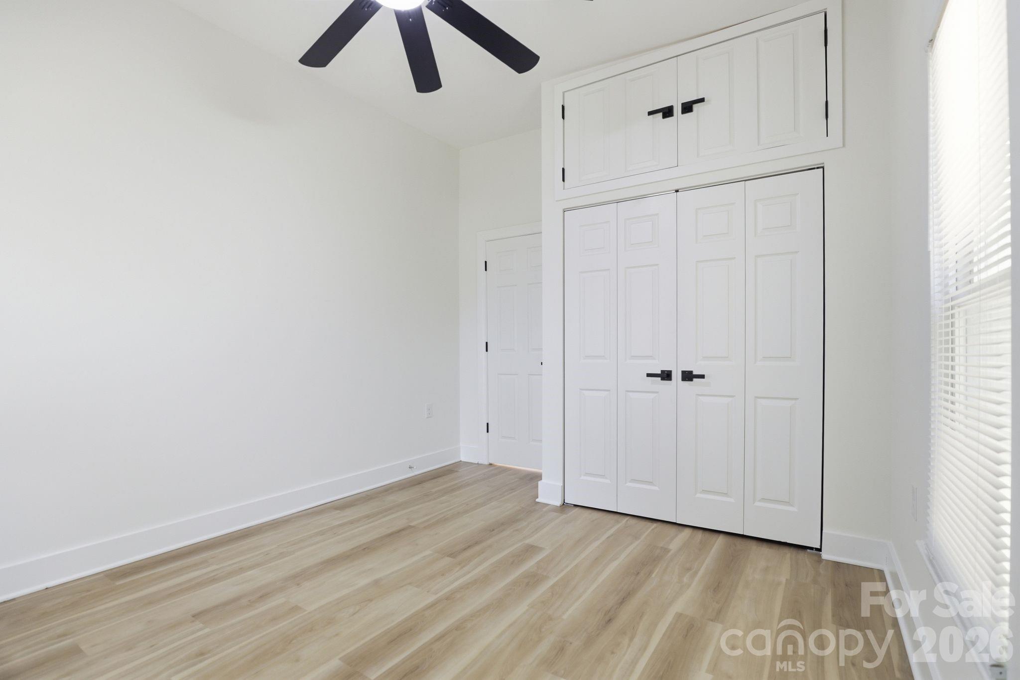 630 N Davis Avenue — Newton