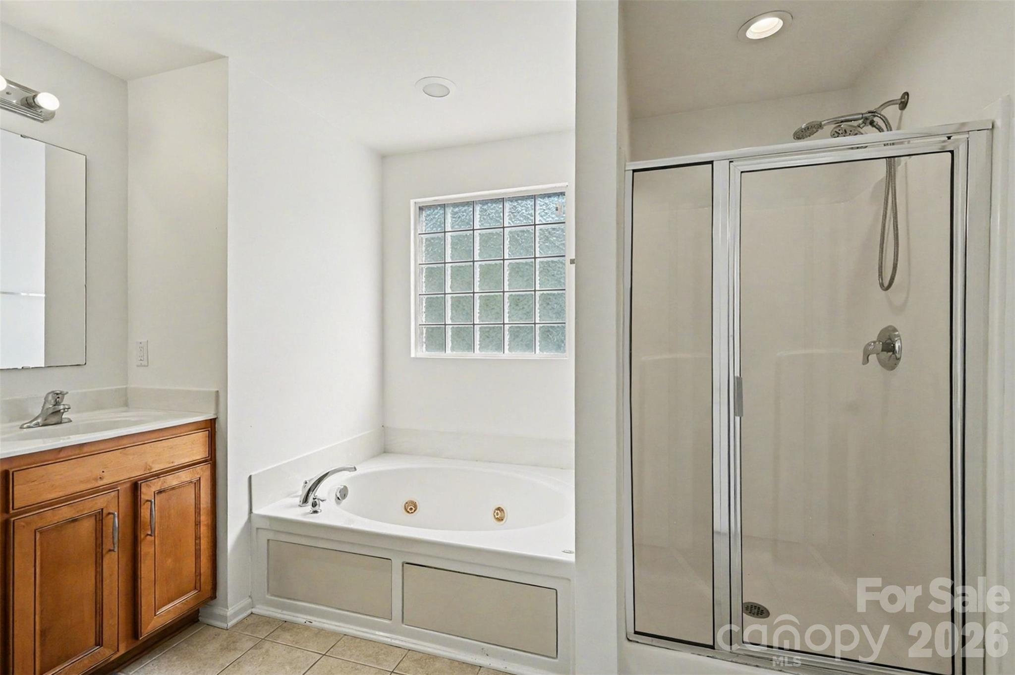 12700 Oldehurst Place — Charlotte