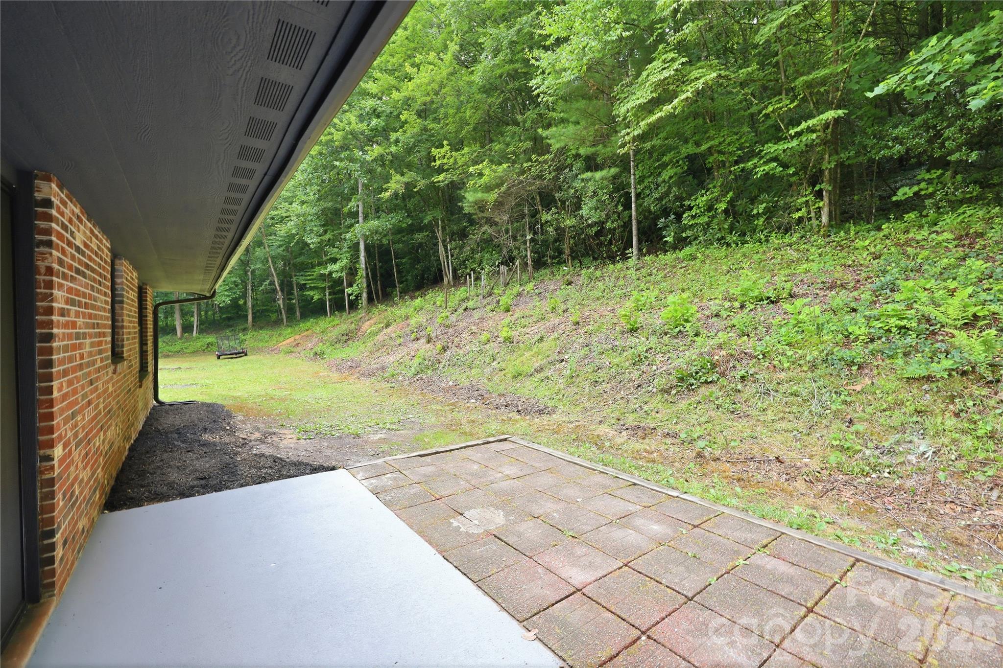 30 Top Of The Mountain Road — Hendersonville