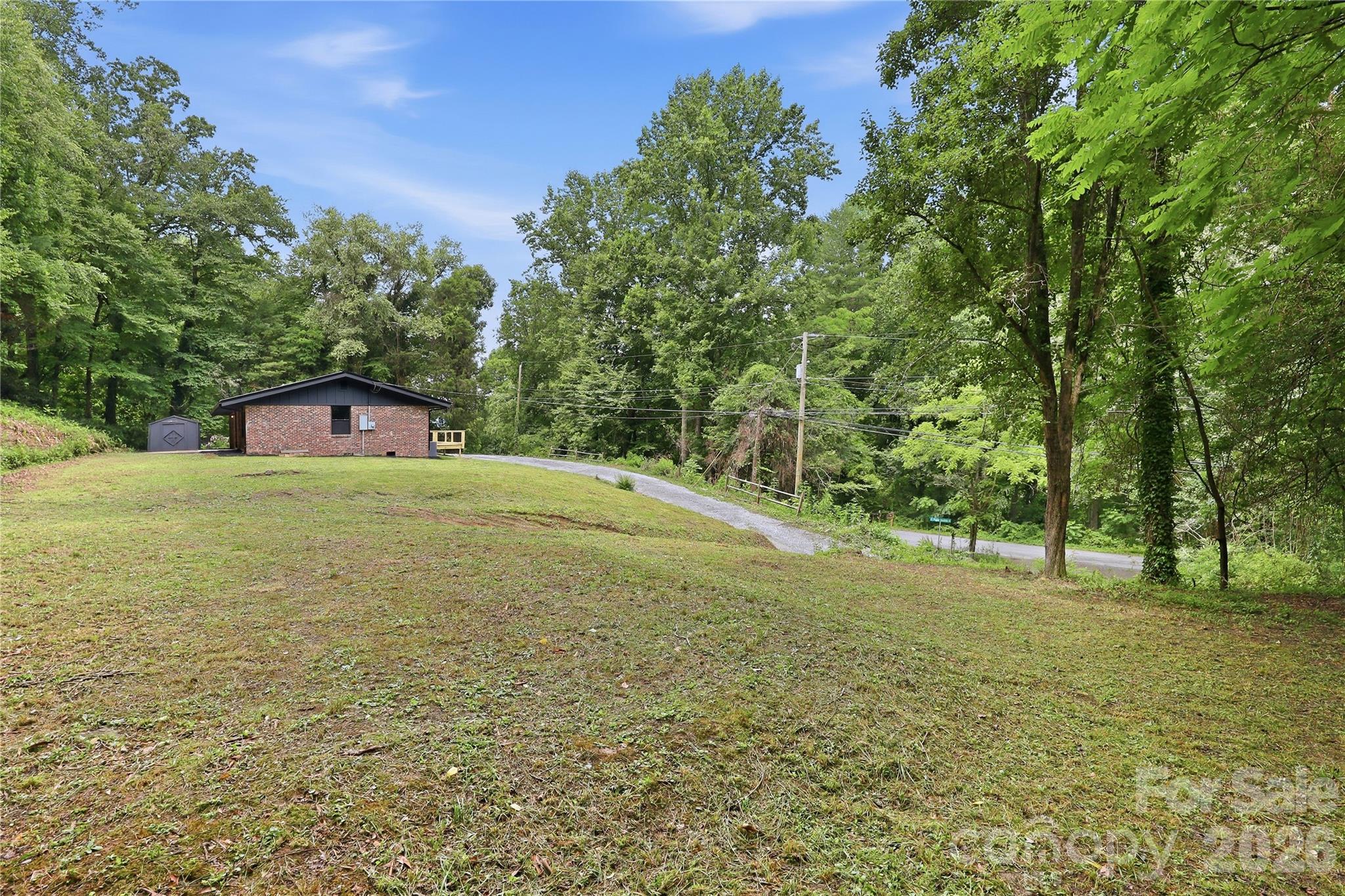 30 Top Of The Mountain Road — Hendersonville