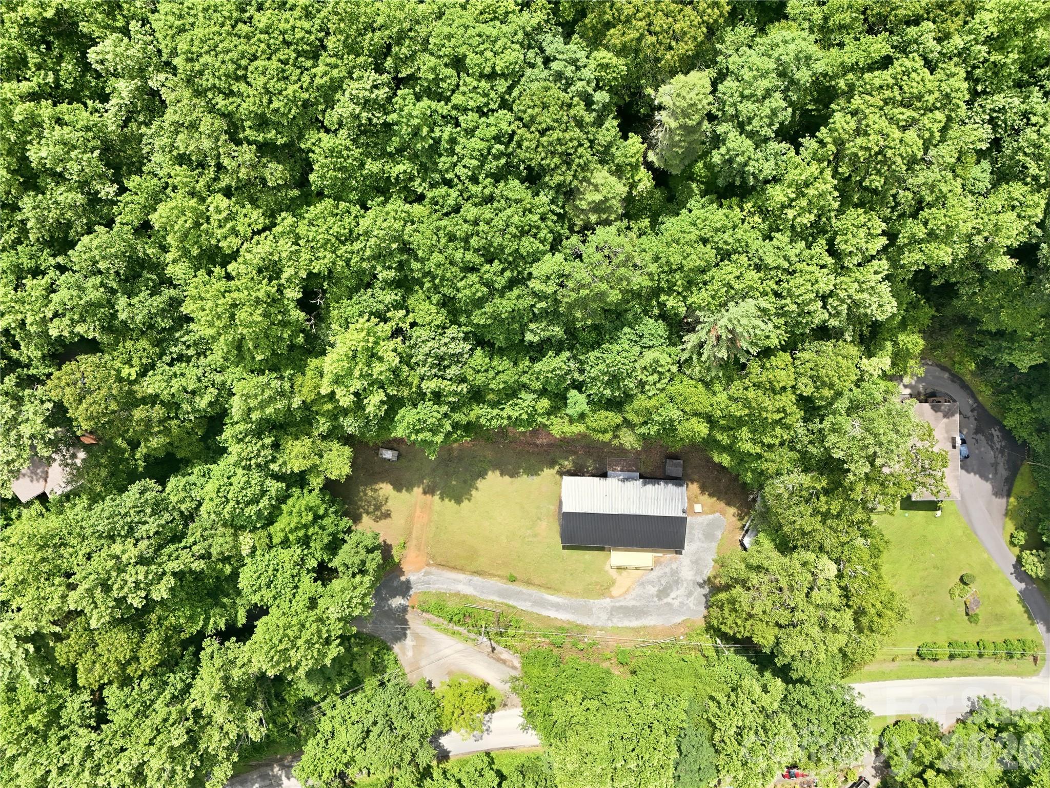 30 Top Of The Mountain Road — Hendersonville