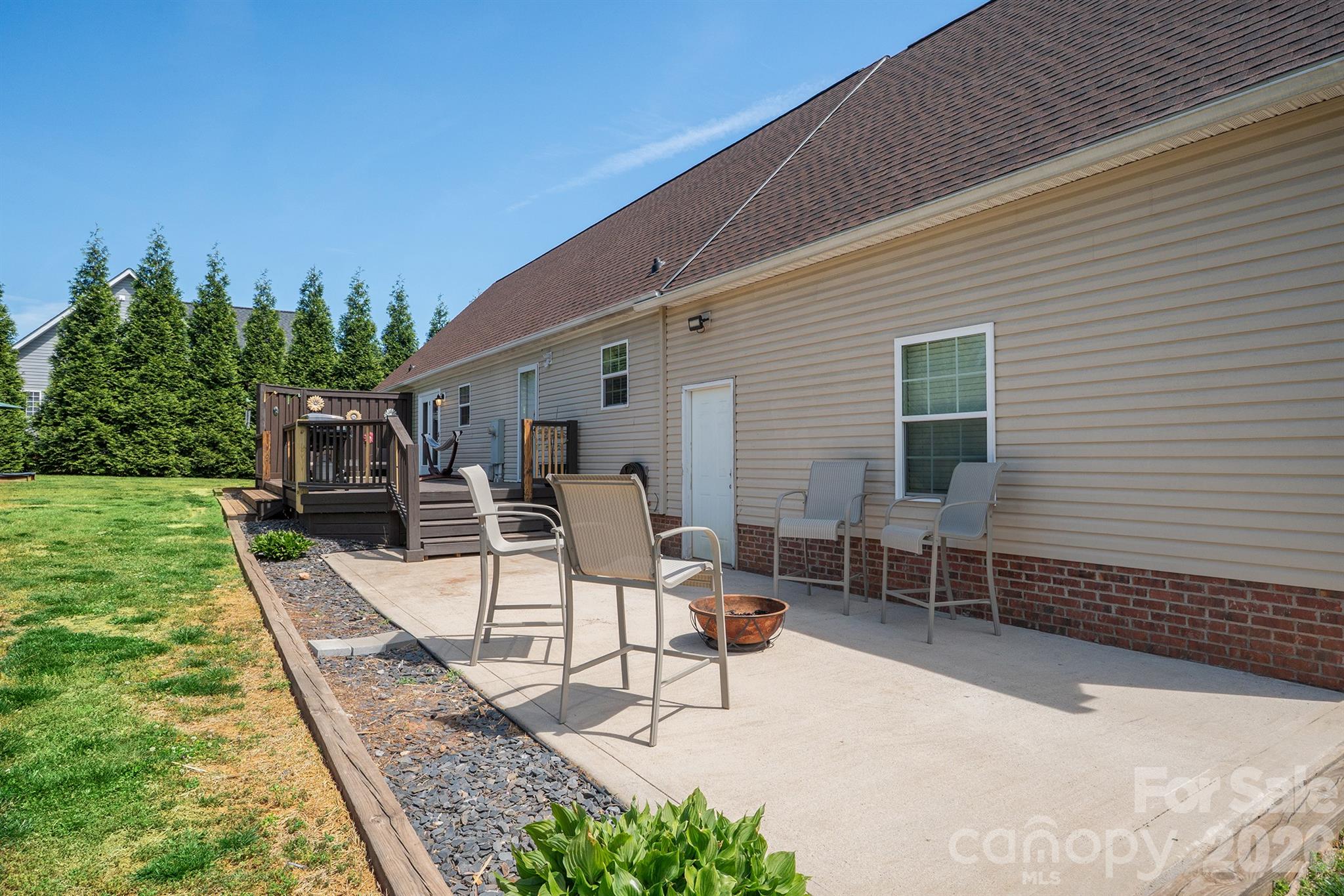 132 Top Flite Drive — Statesville