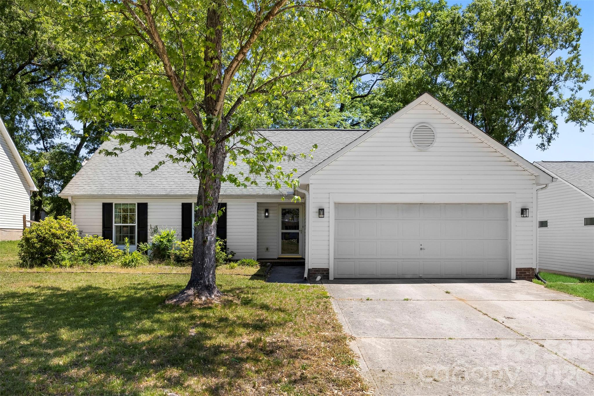 5825 NW Birchfield Lane — Concord