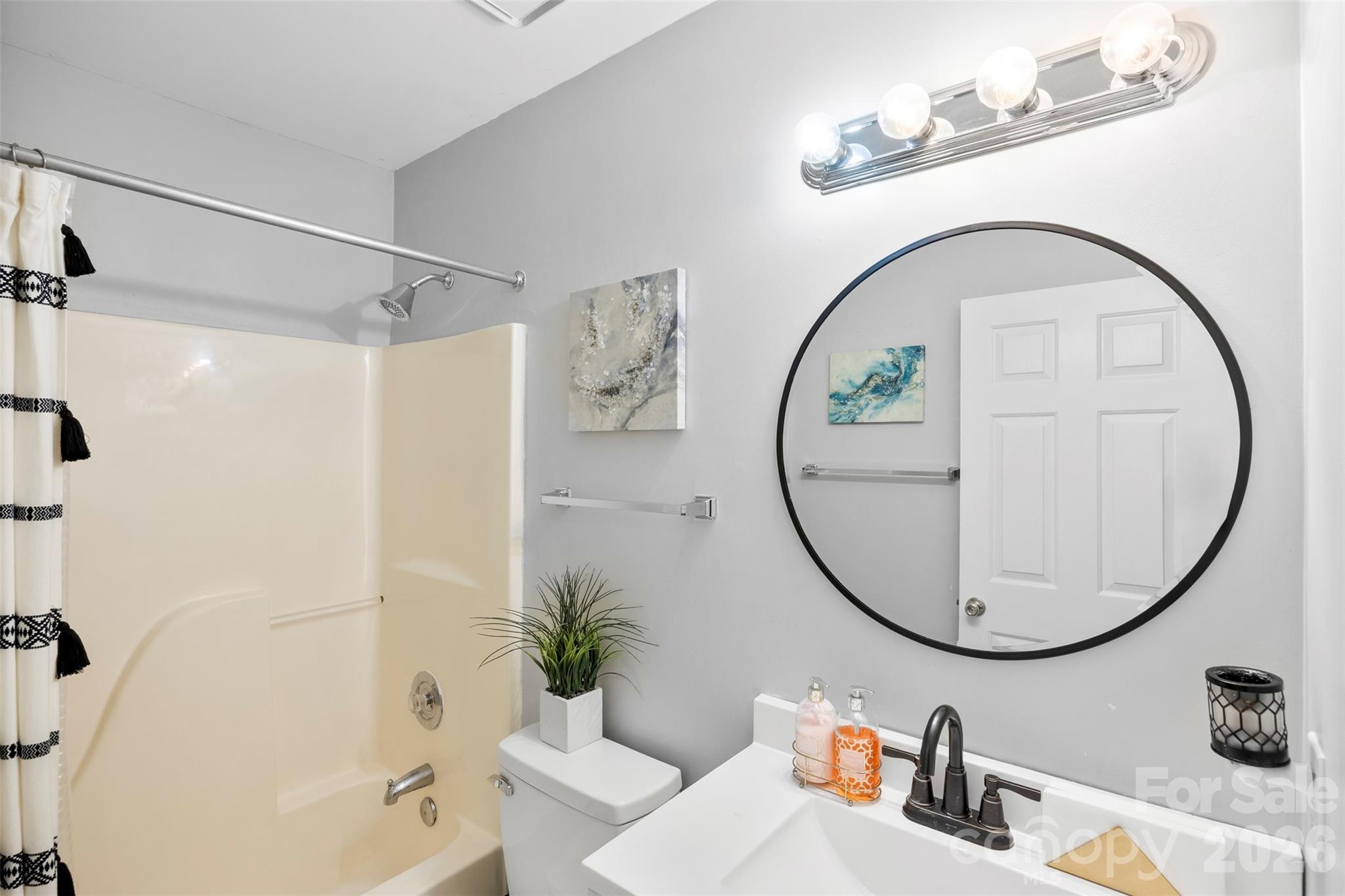 5825 NW Birchfield Lane — Concord