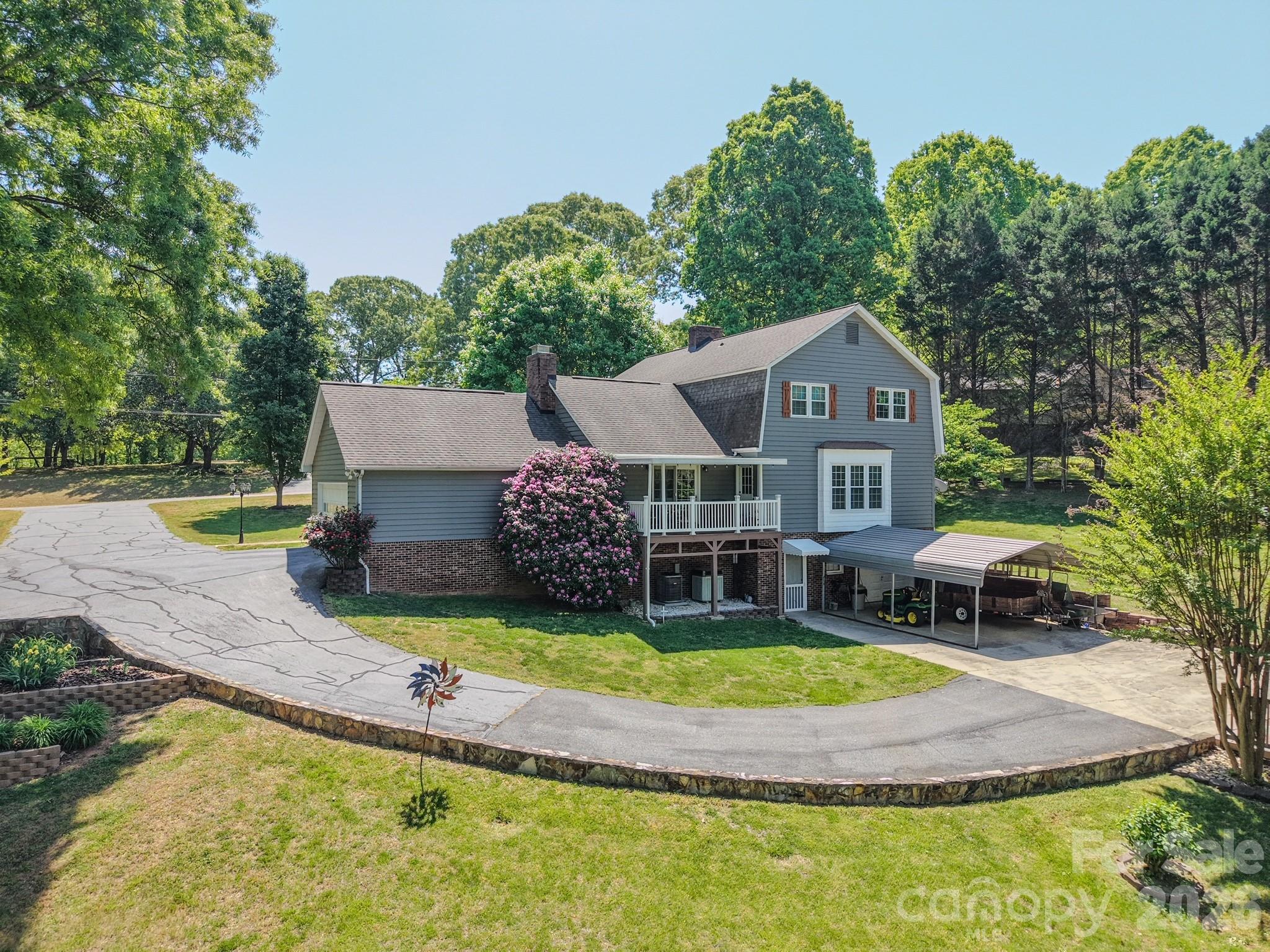 204 Brentwood Drive — Maiden