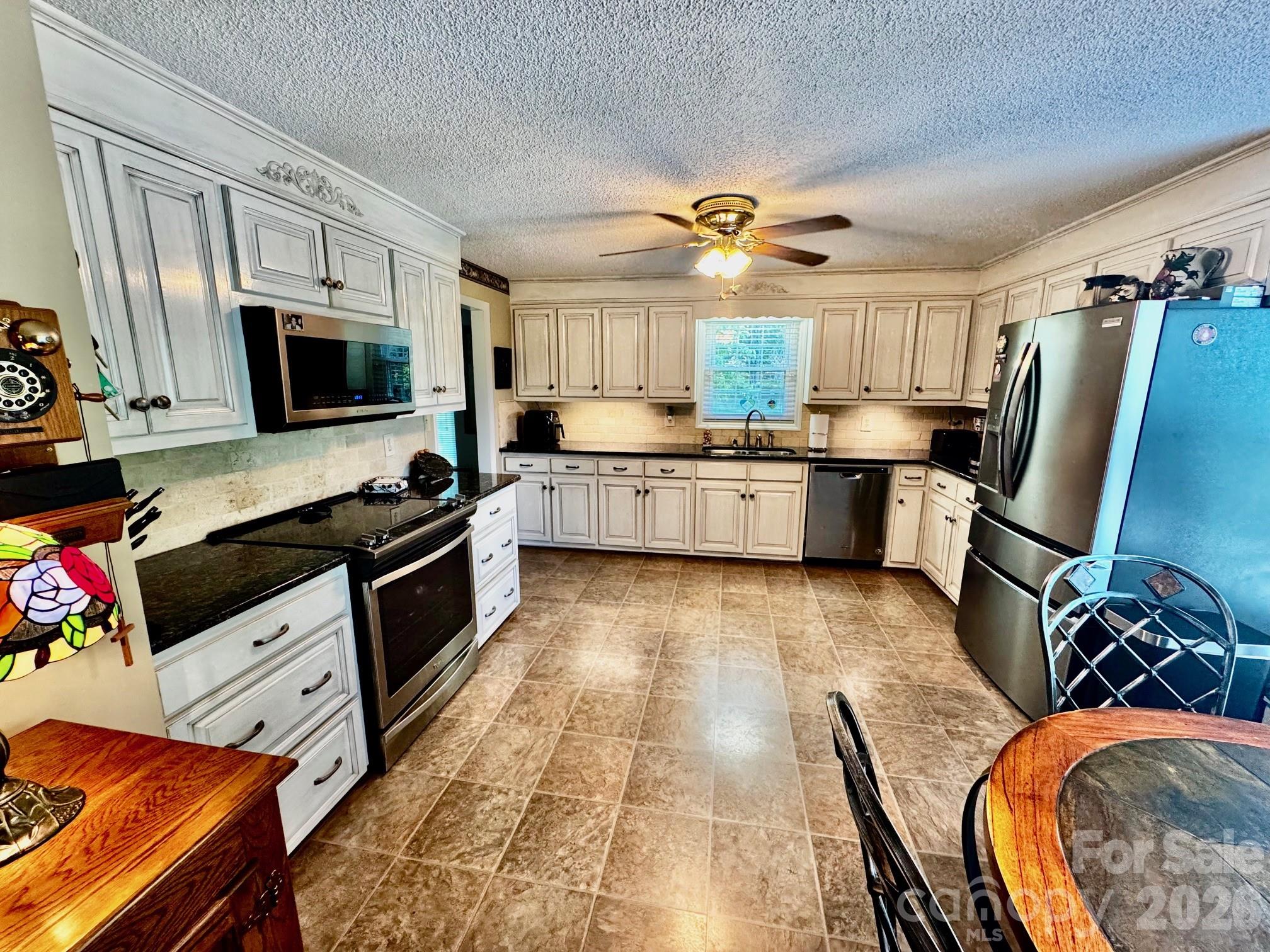 204 Brentwood Drive — Maiden