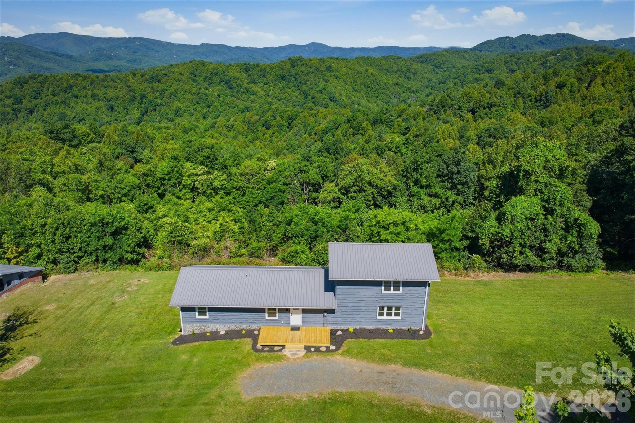 822 Windy Mountain Road — Deep Gap
