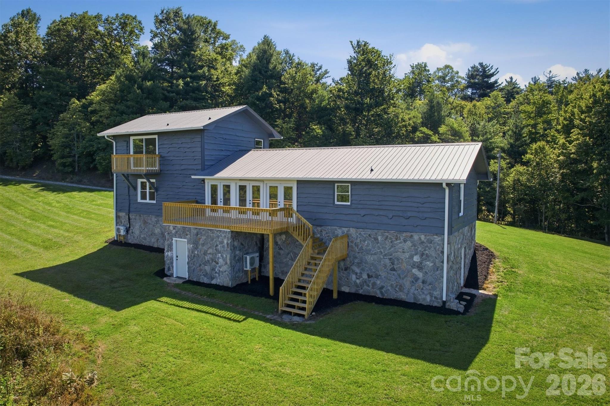 822 Windy Mountain Road — Deep Gap