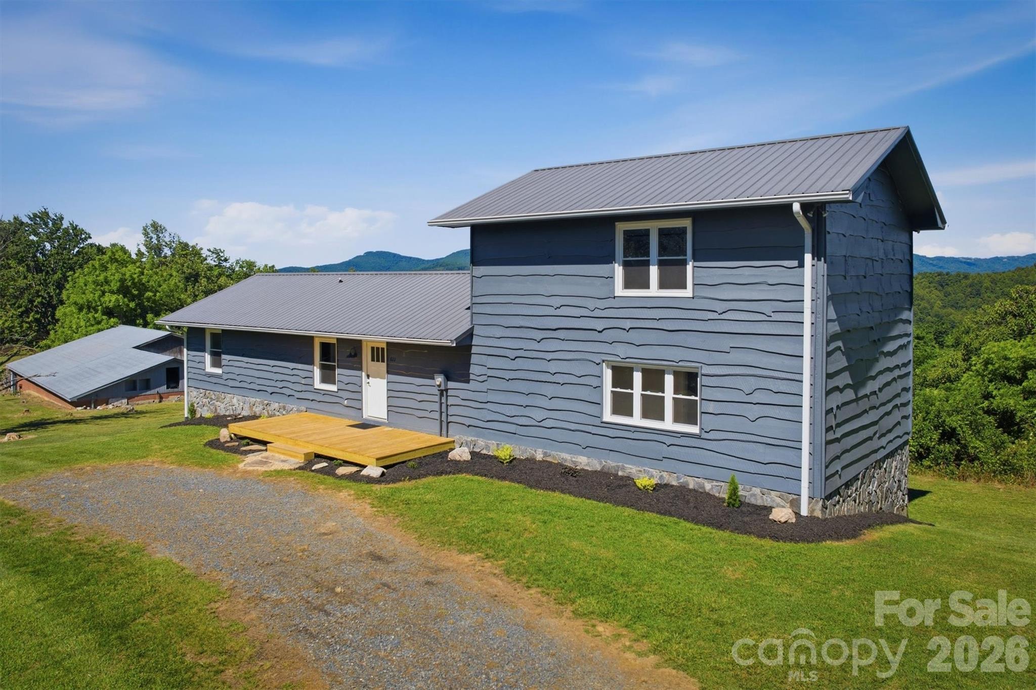 822 Windy Mountain Road — Deep Gap