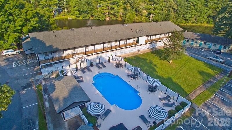 140 Old Mill Road #214 — Flat Rock