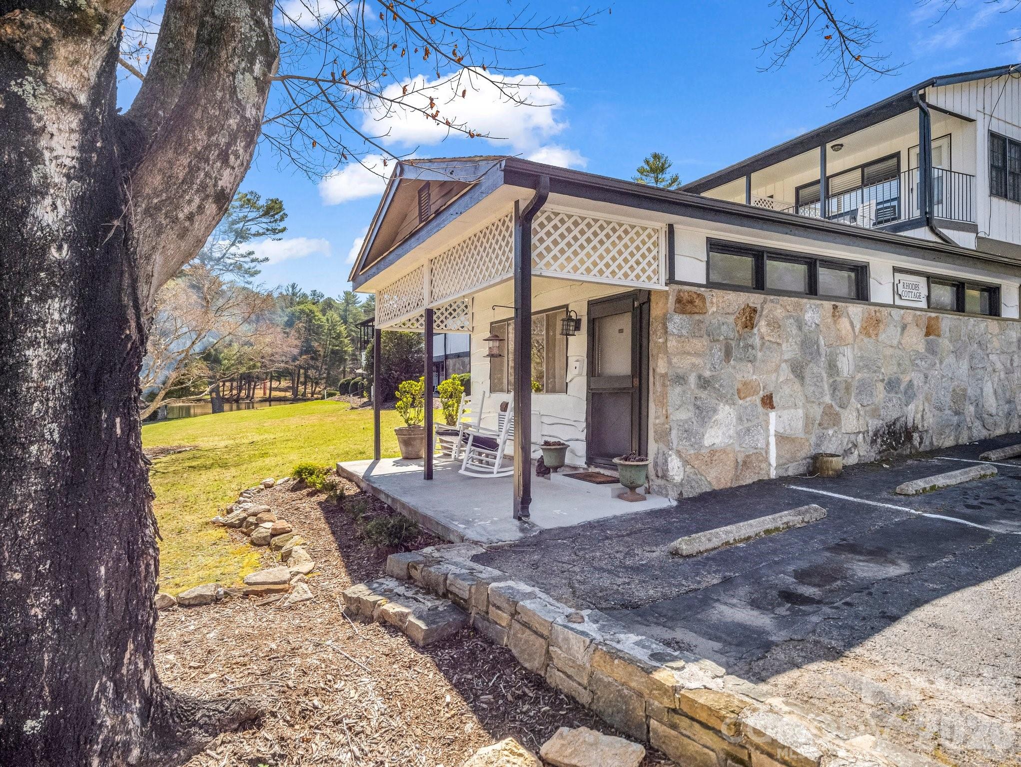 140 Old Mill Road #214 — Flat Rock