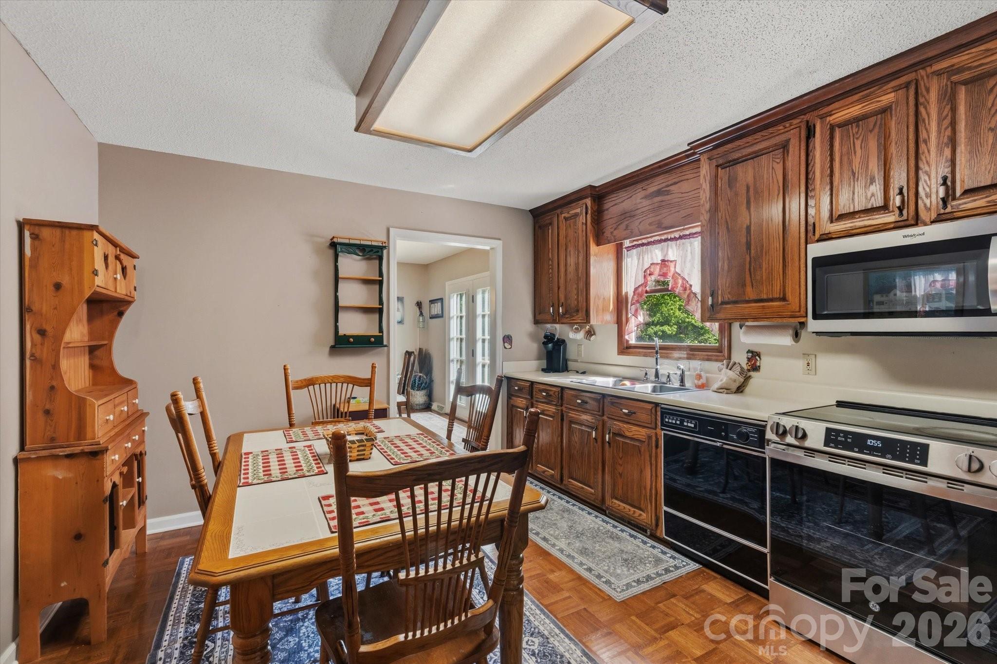 295 Cobblestone Drive — Marion