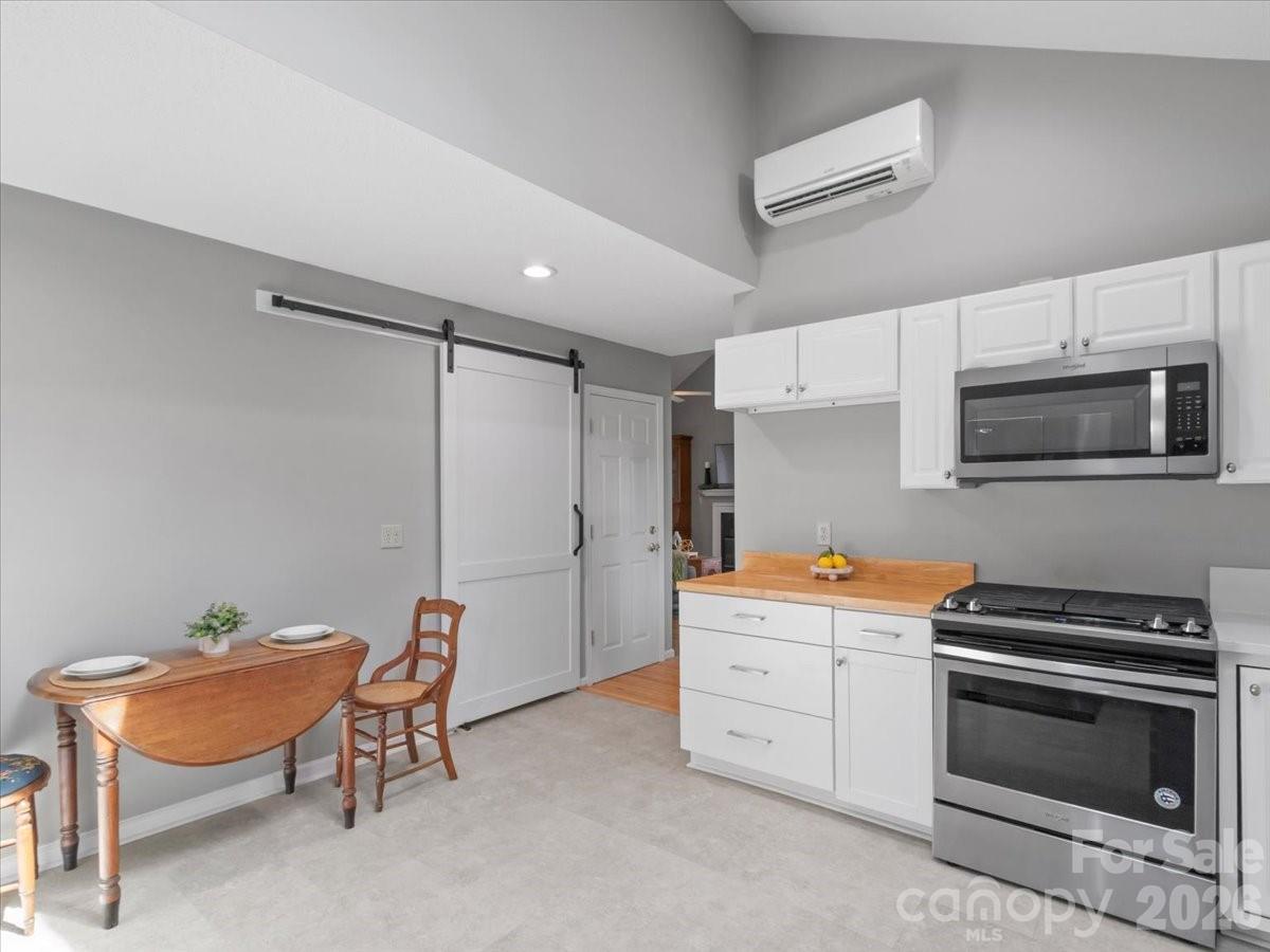 301 Robertson Street — Burnsville
