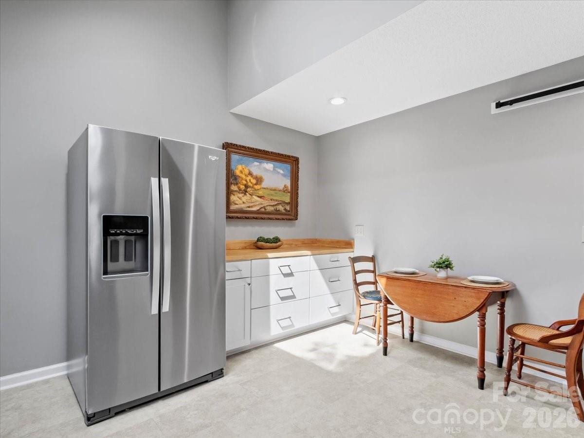 301 Robertson Street — Burnsville