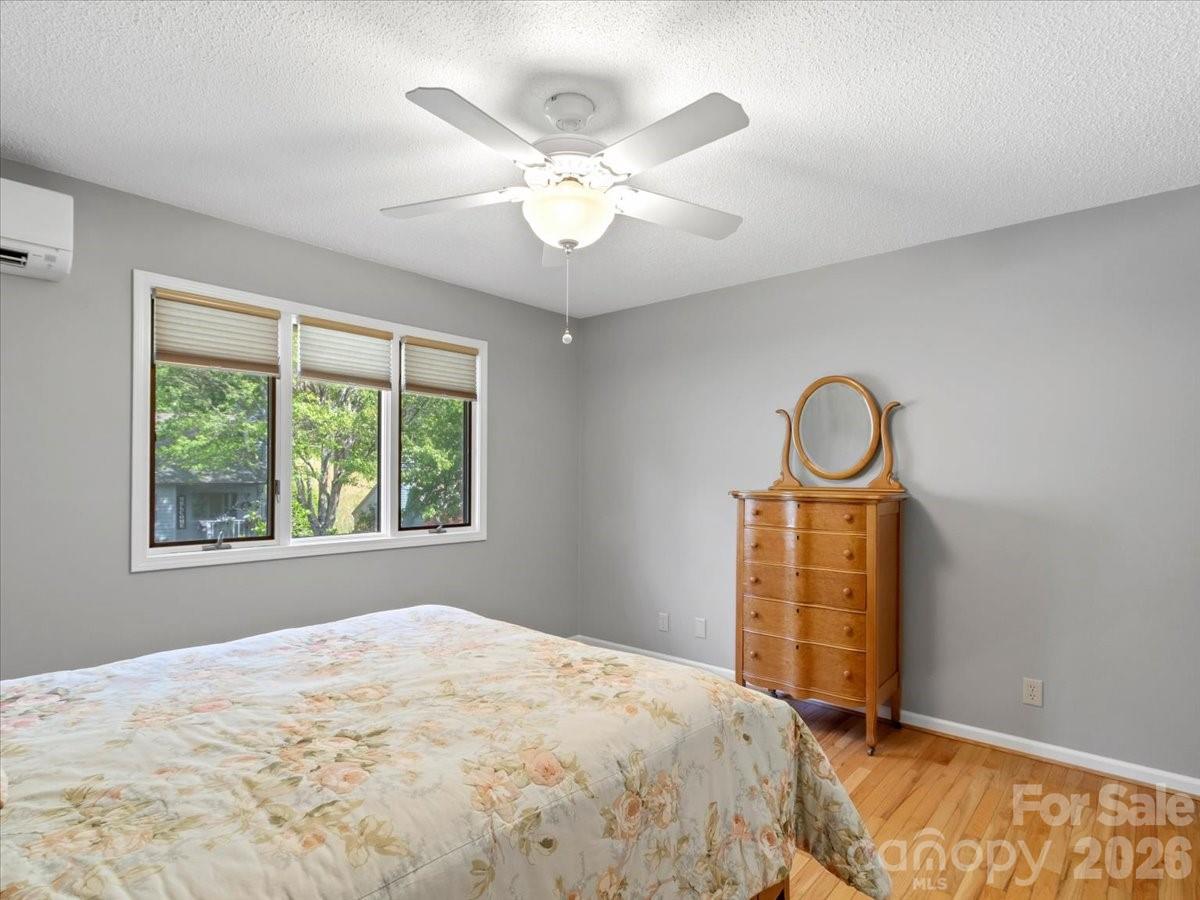 301 Robertson Street — Burnsville