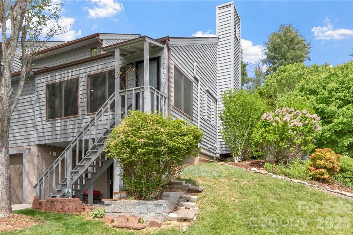 301 Robertson Street — Burnsville