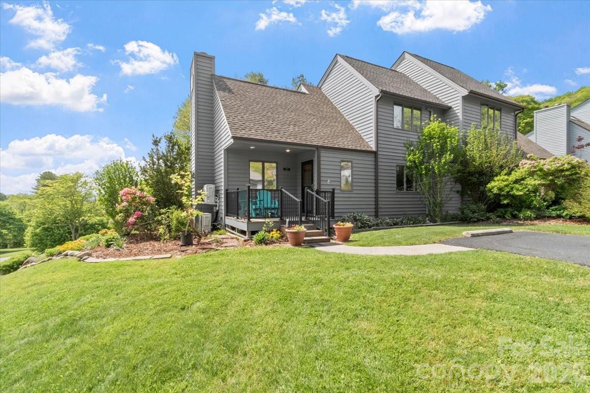 301 Robertson Street — Burnsville