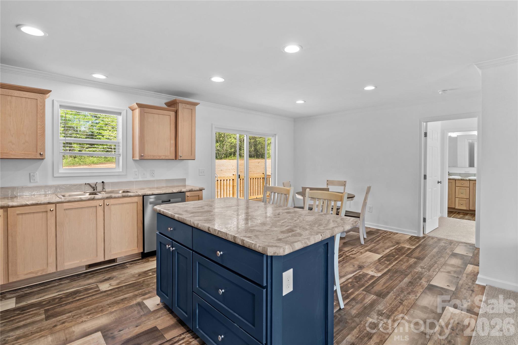 6028 Bridges Street — Catawba