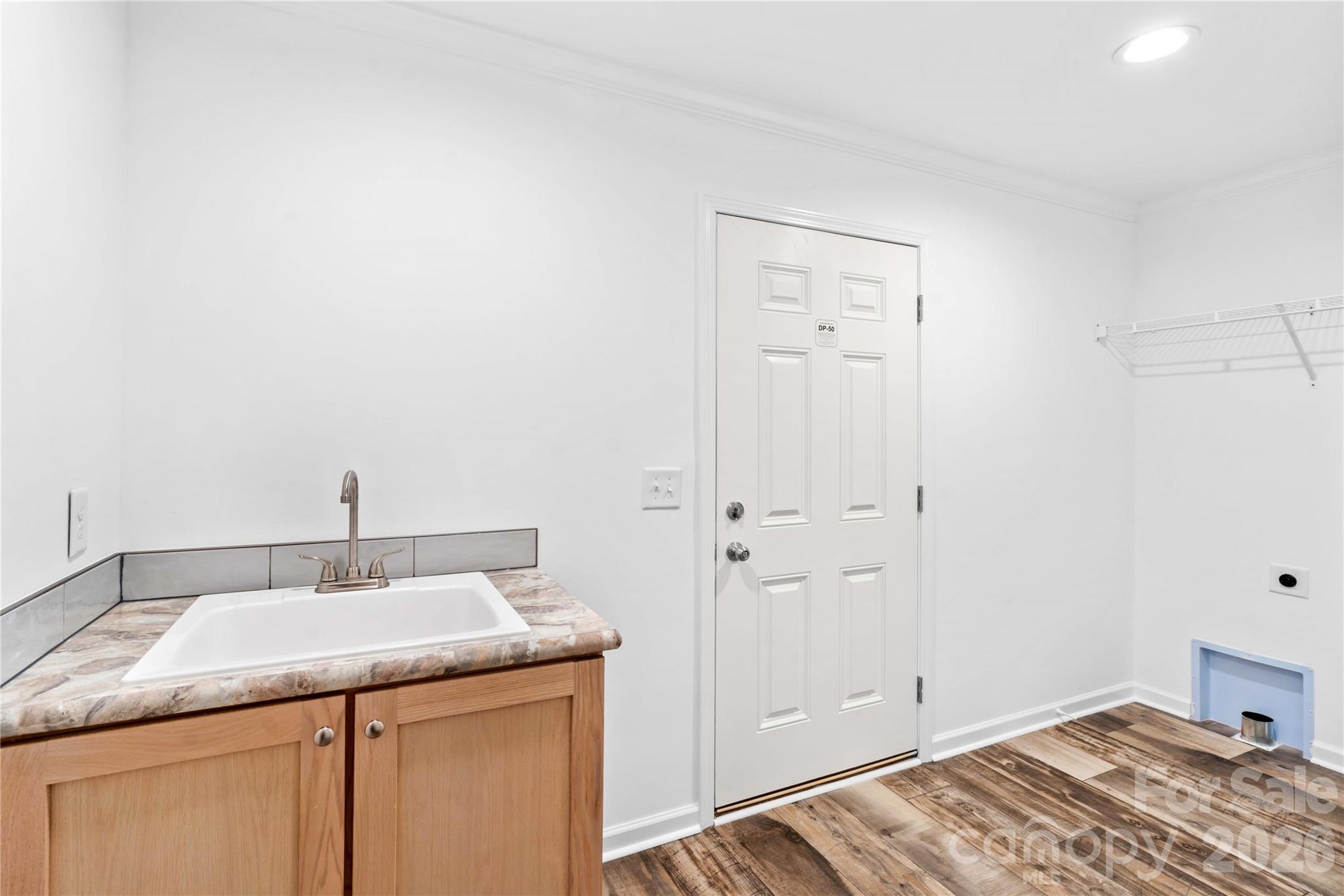 6028 Bridges Street — Catawba