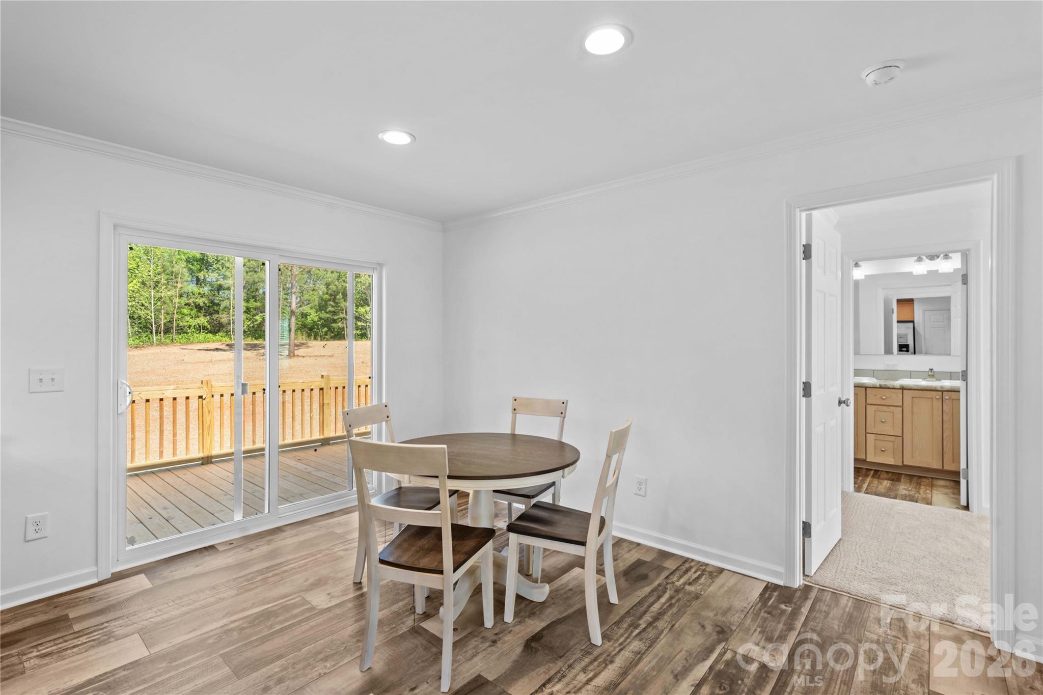 6028 Bridges Street — Catawba