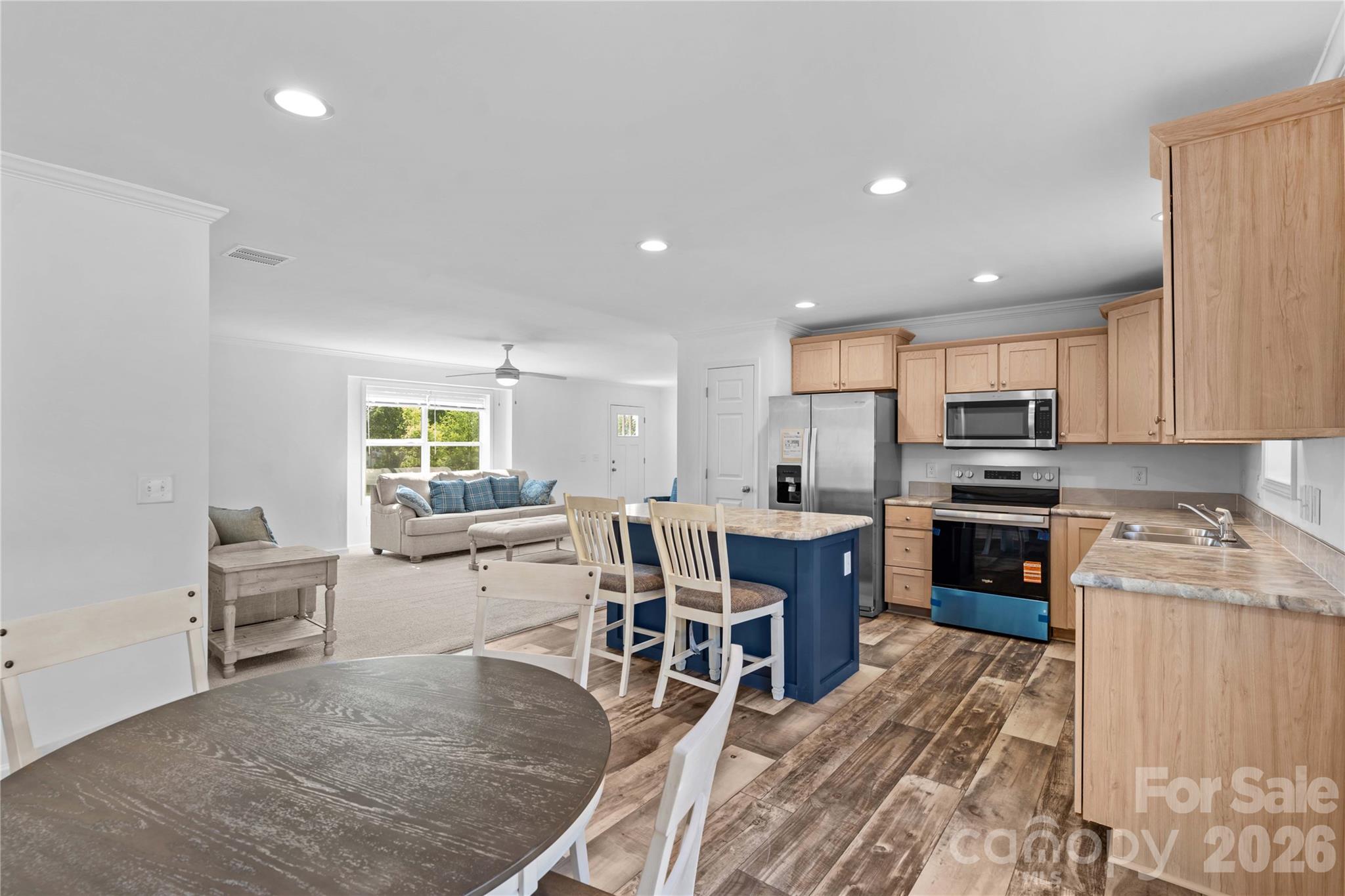 6028 Bridges Street — Catawba