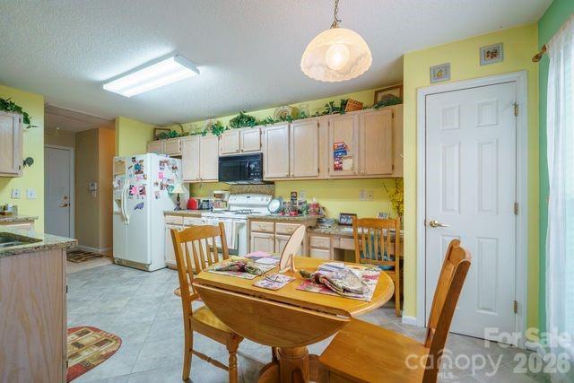 1236 Midlake Road — Kannapolis