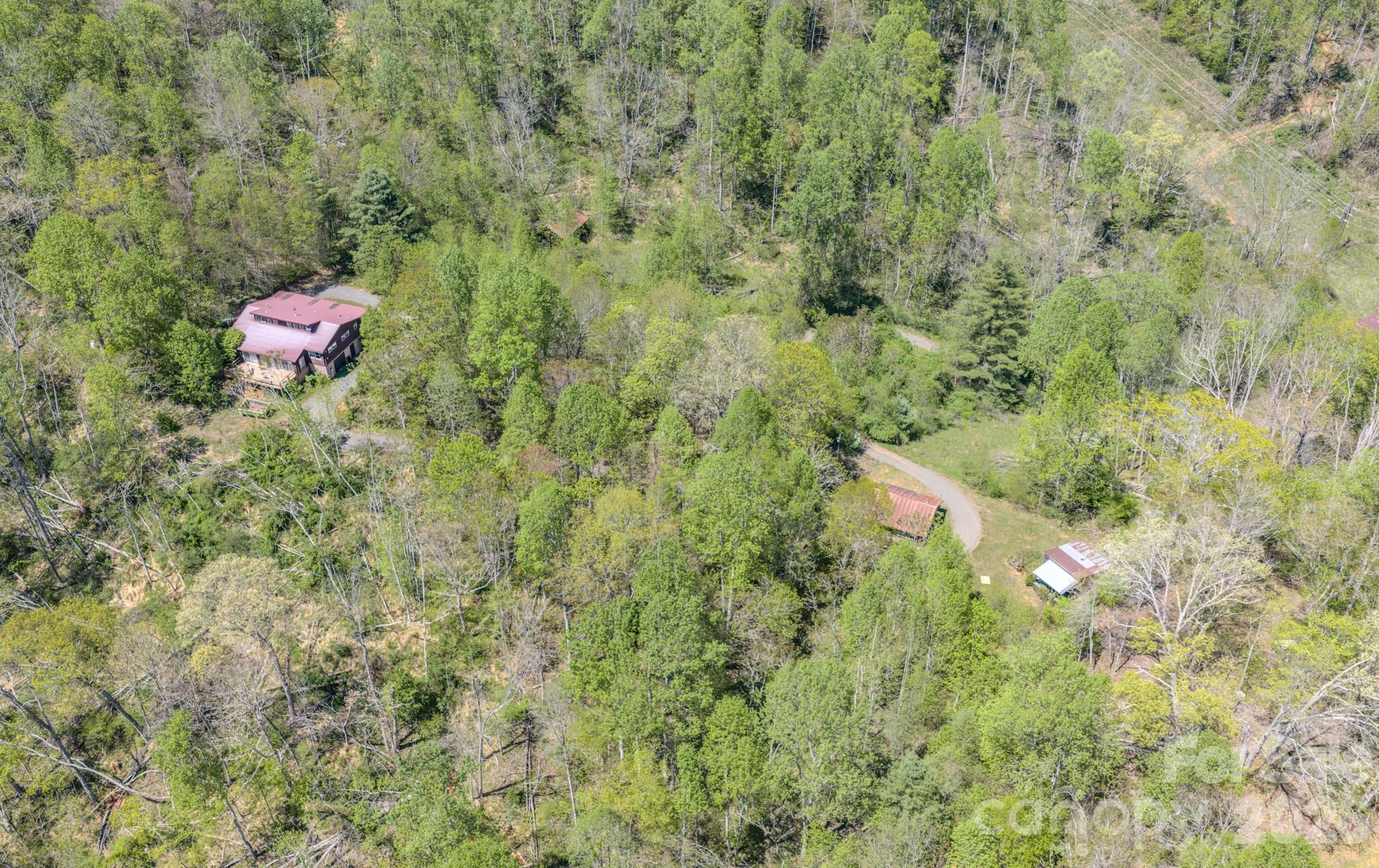 143 Gouge Cemetery Road — Bakersville