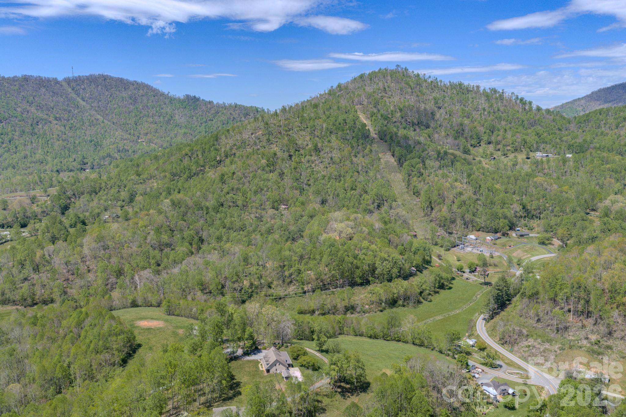 143 Gouge Cemetery Road — Bakersville