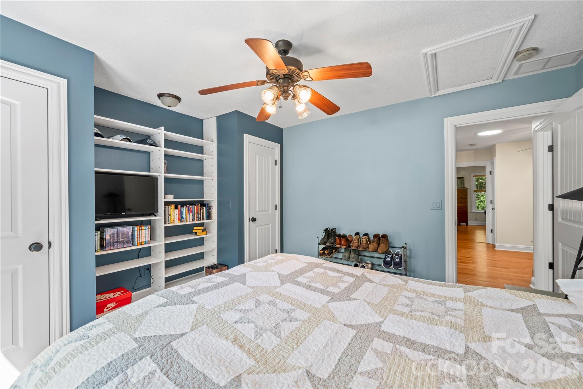 128 Churchill Downs Drive — Fairview