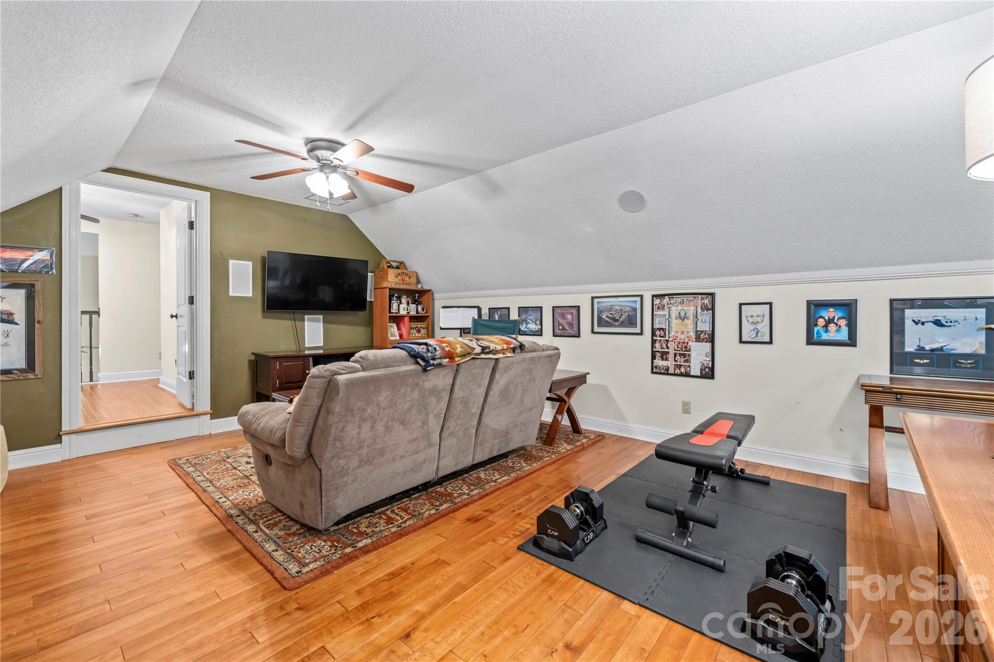 128 Churchill Downs Drive — Fairview