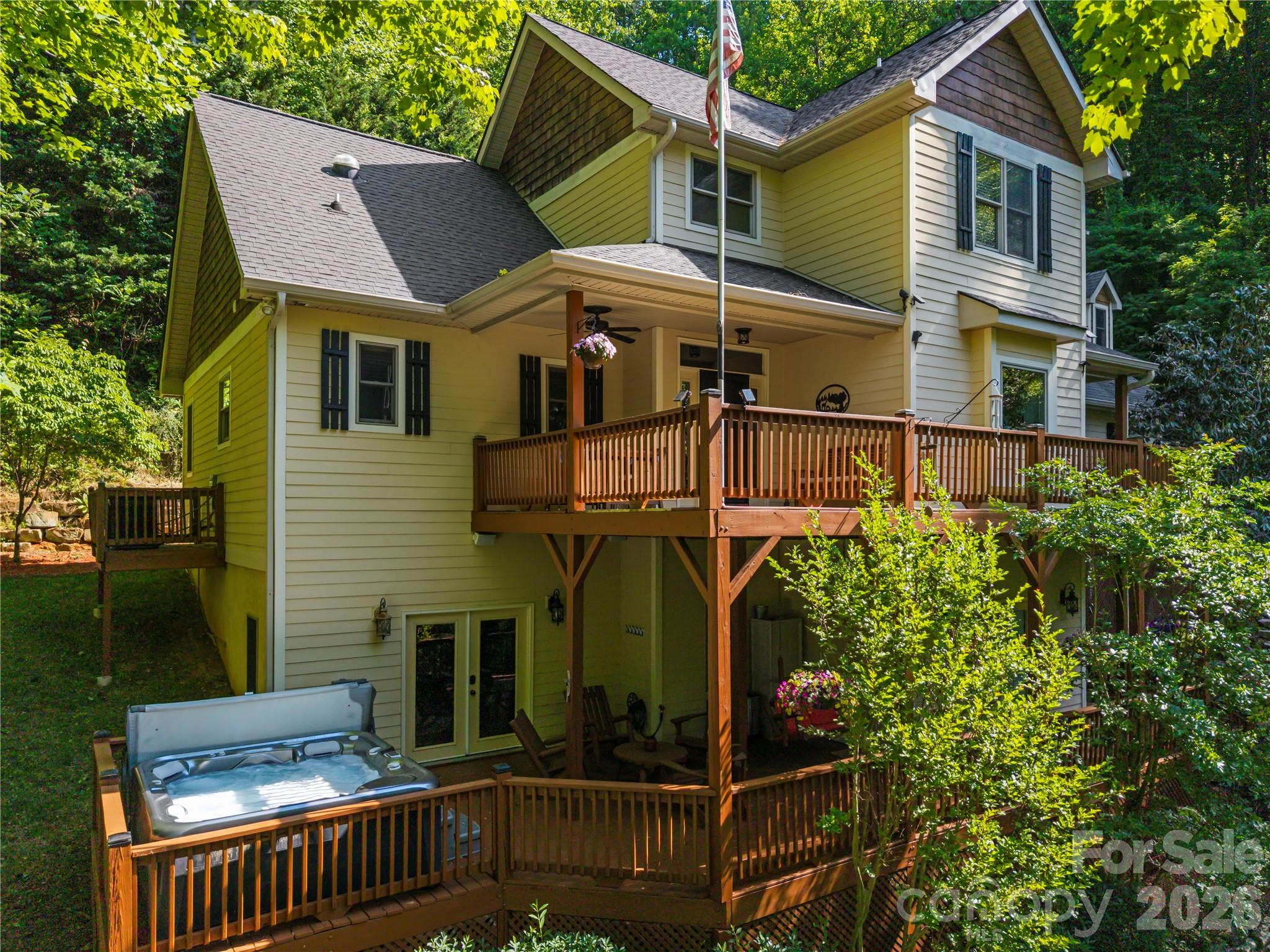128 Churchill Downs Drive — Fairview