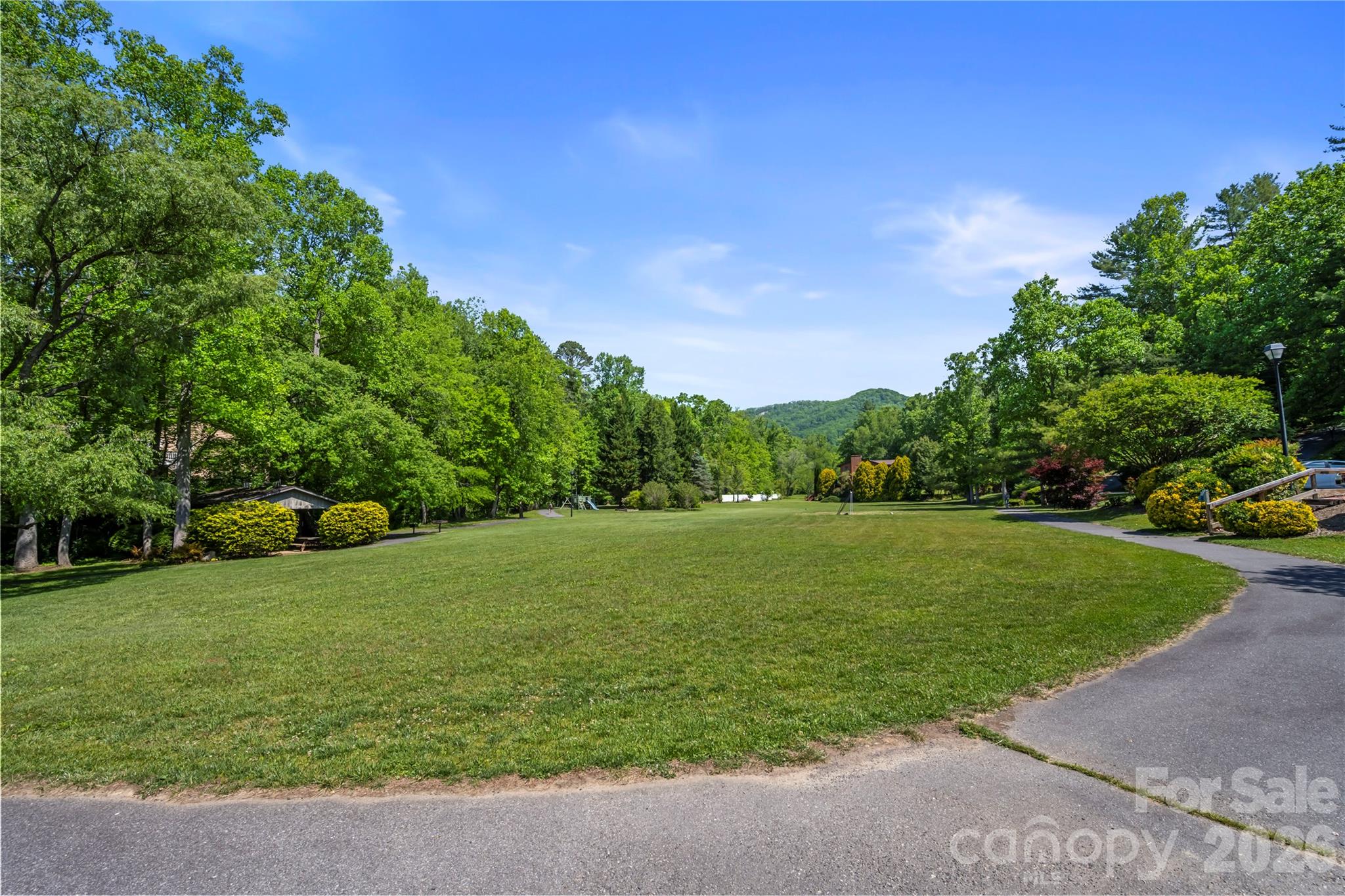 128 Churchill Downs Drive — Fairview