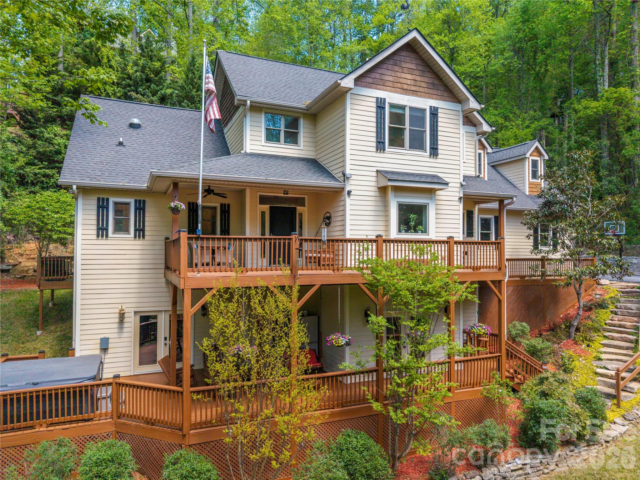 128 Churchill Downs Drive — Fairview