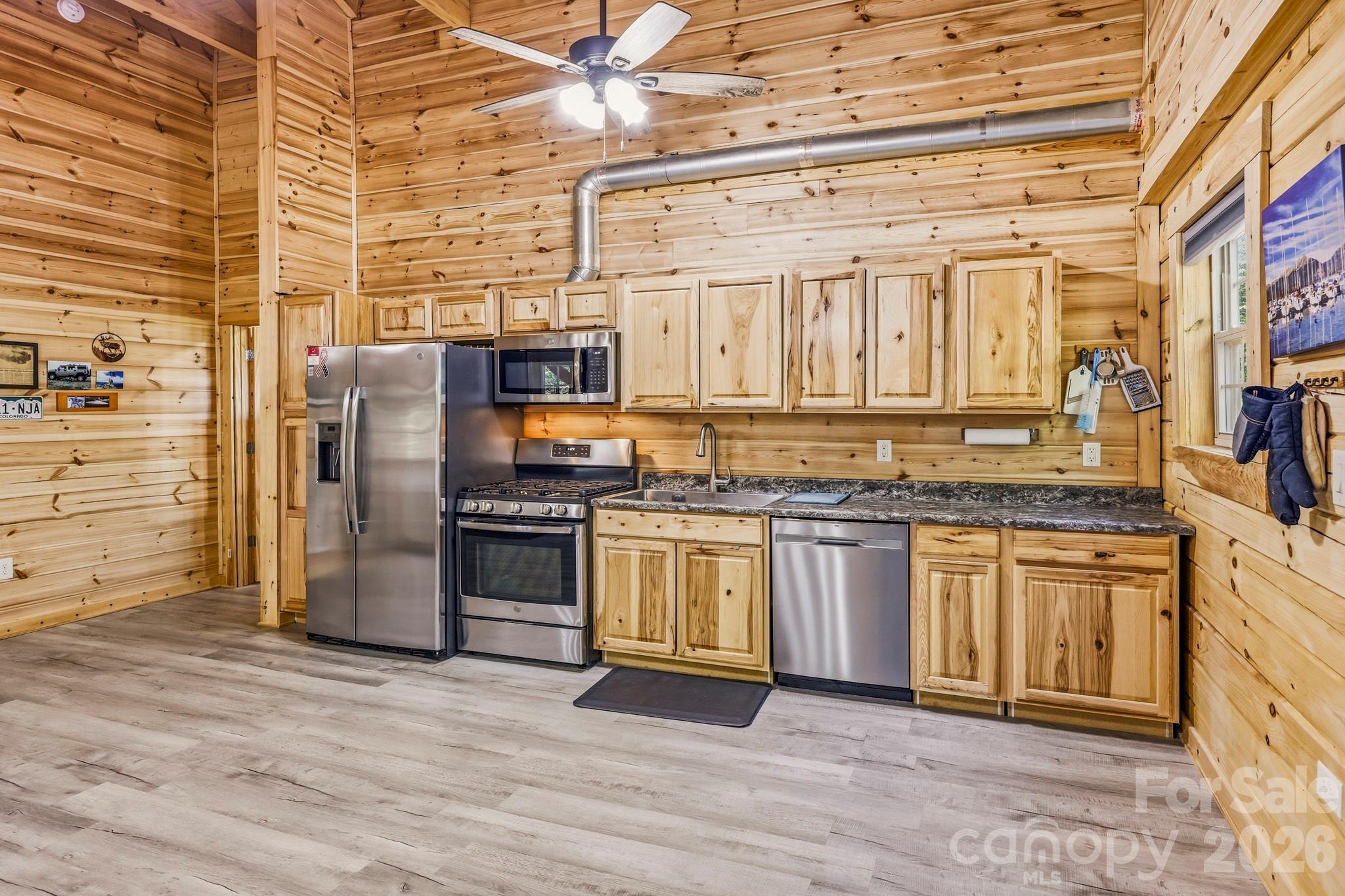 20 Laurel Cottage Lane — Black Mountain
