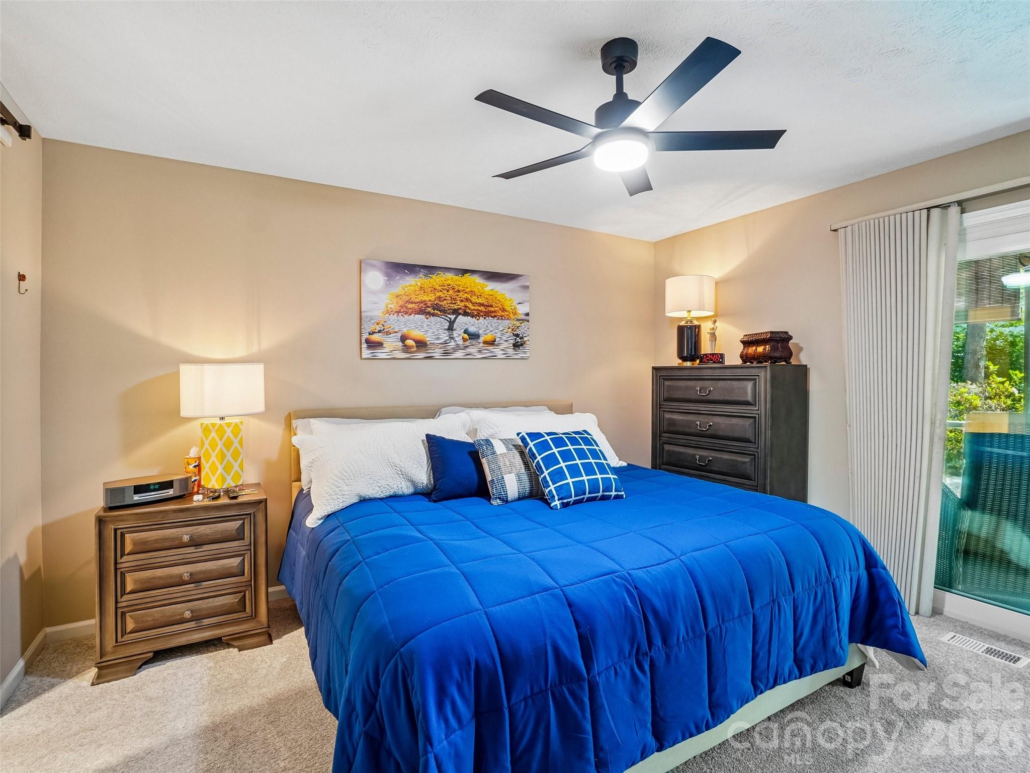 1737 Haywood Manor Road #B — Hendersonville