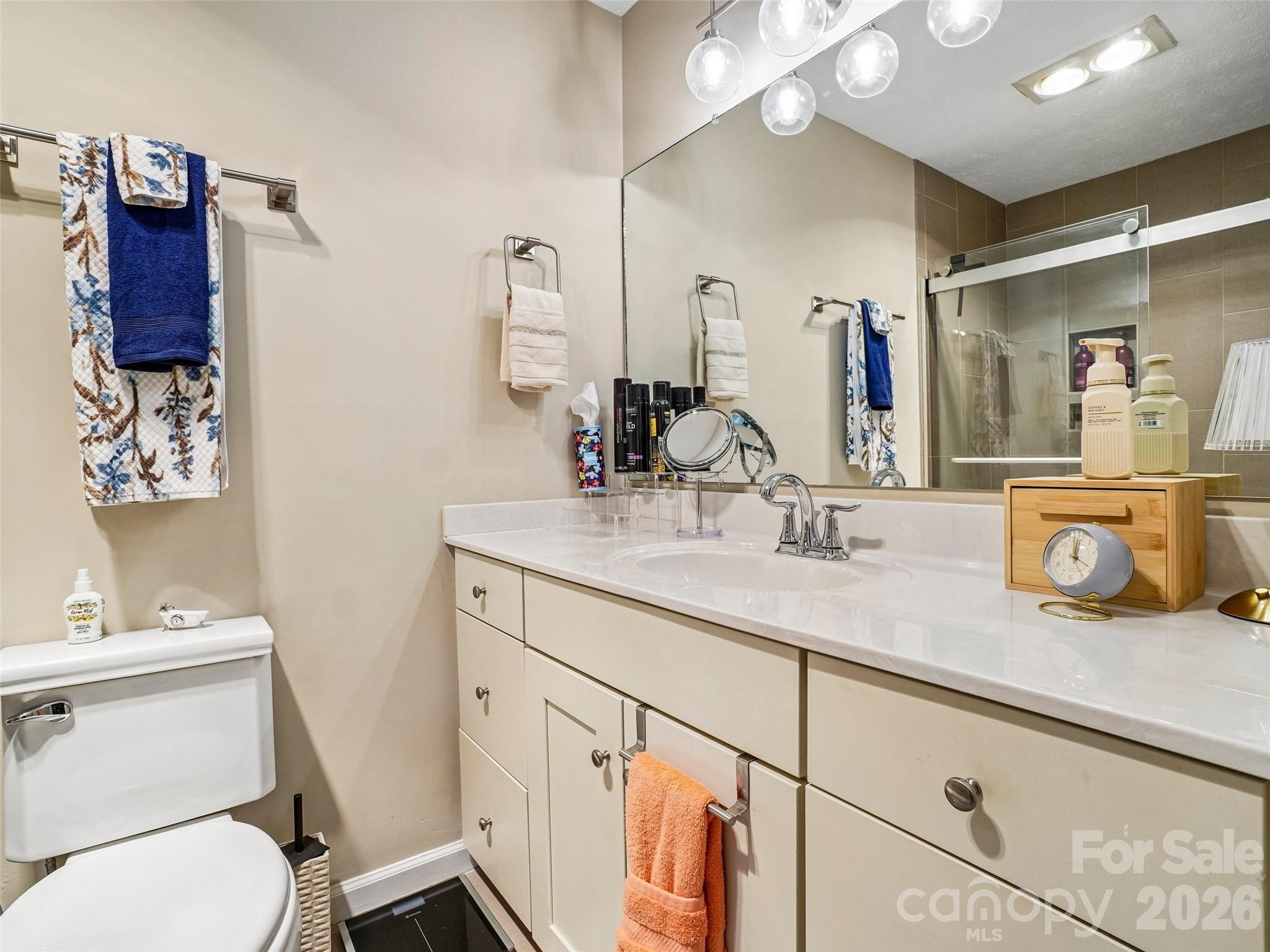 1737 Haywood Manor Road #B — Hendersonville